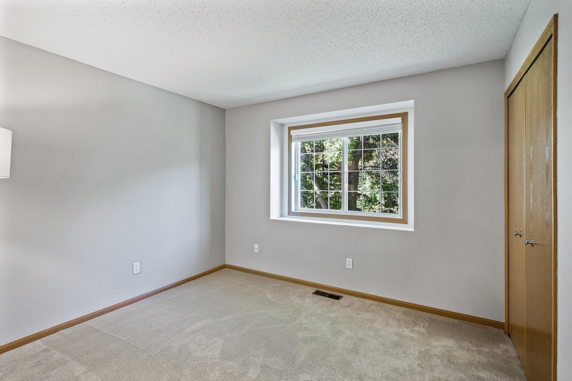 8484 Minuteman Alcove