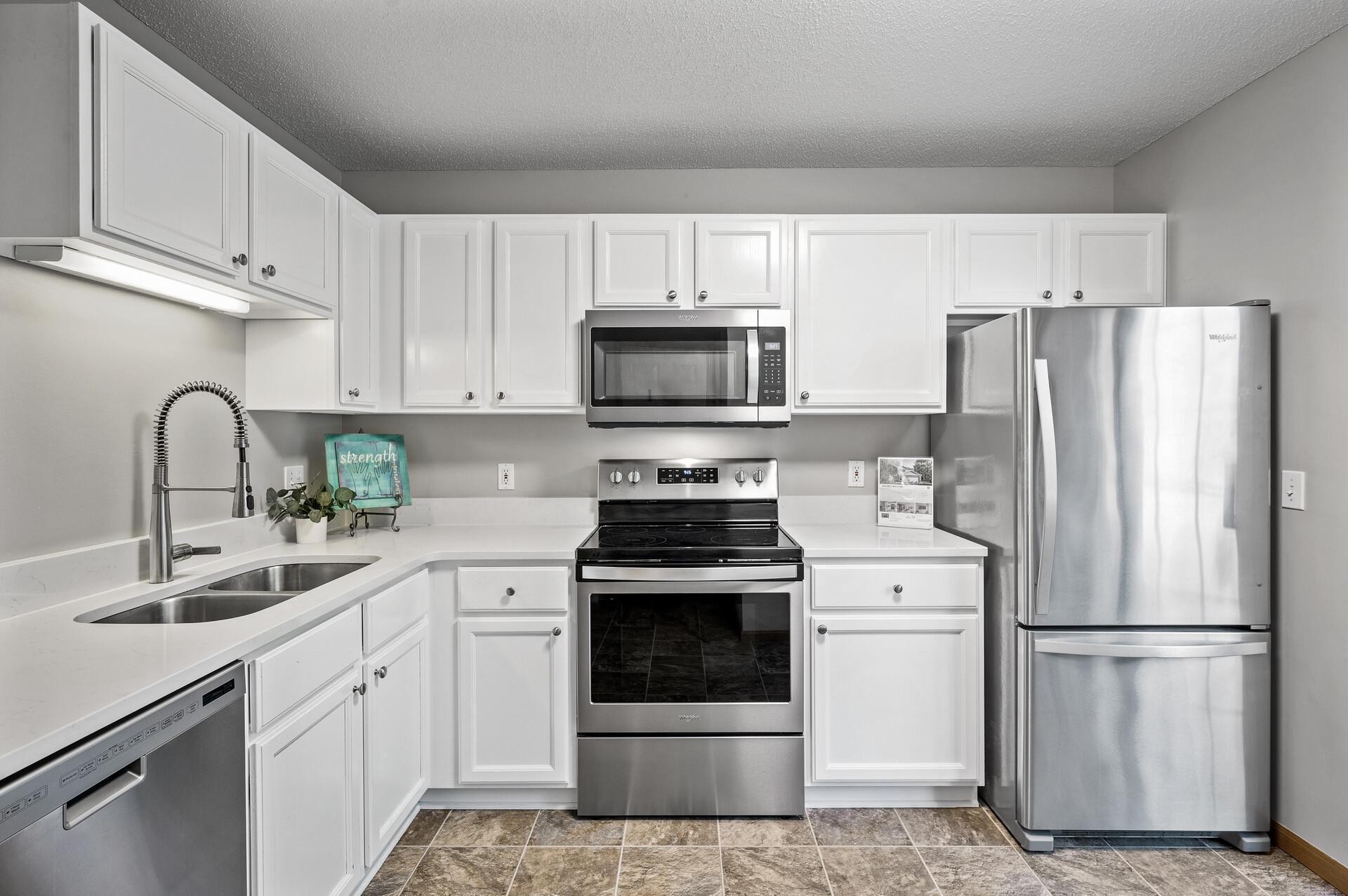 8484 Minuteman Alcove