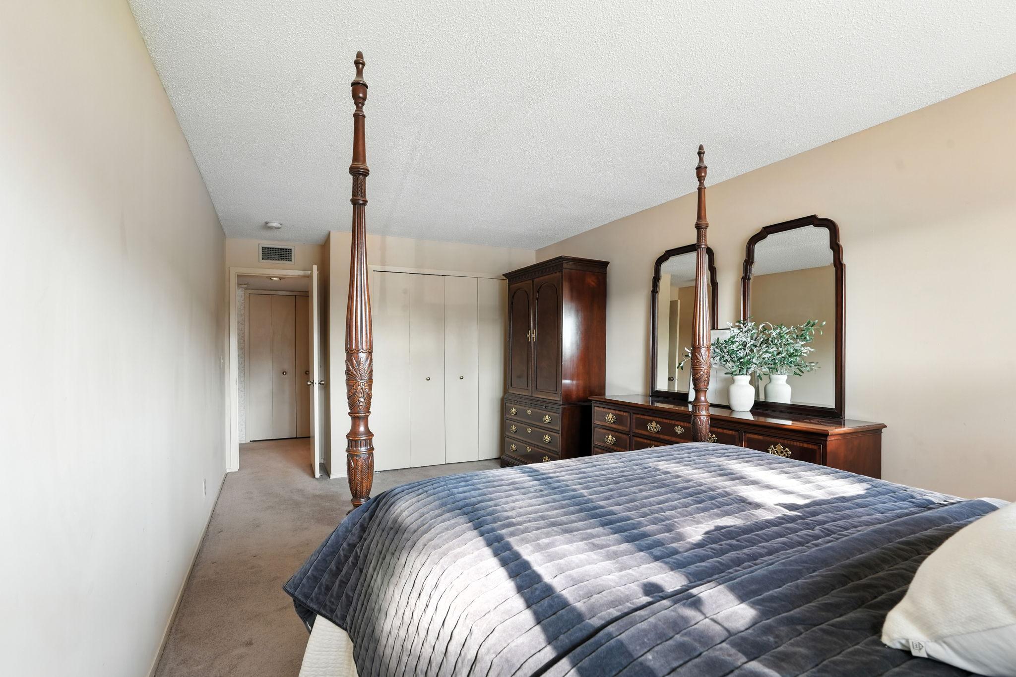 2485 Canabury Drive Unit: 116