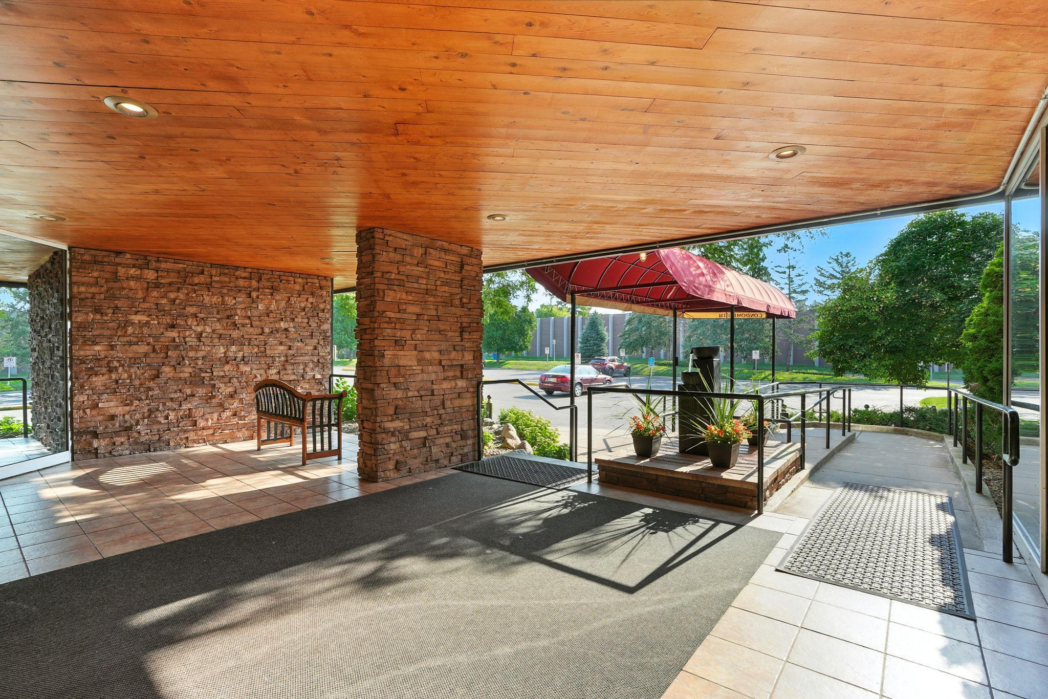 2485 Canabury Drive Unit: 116