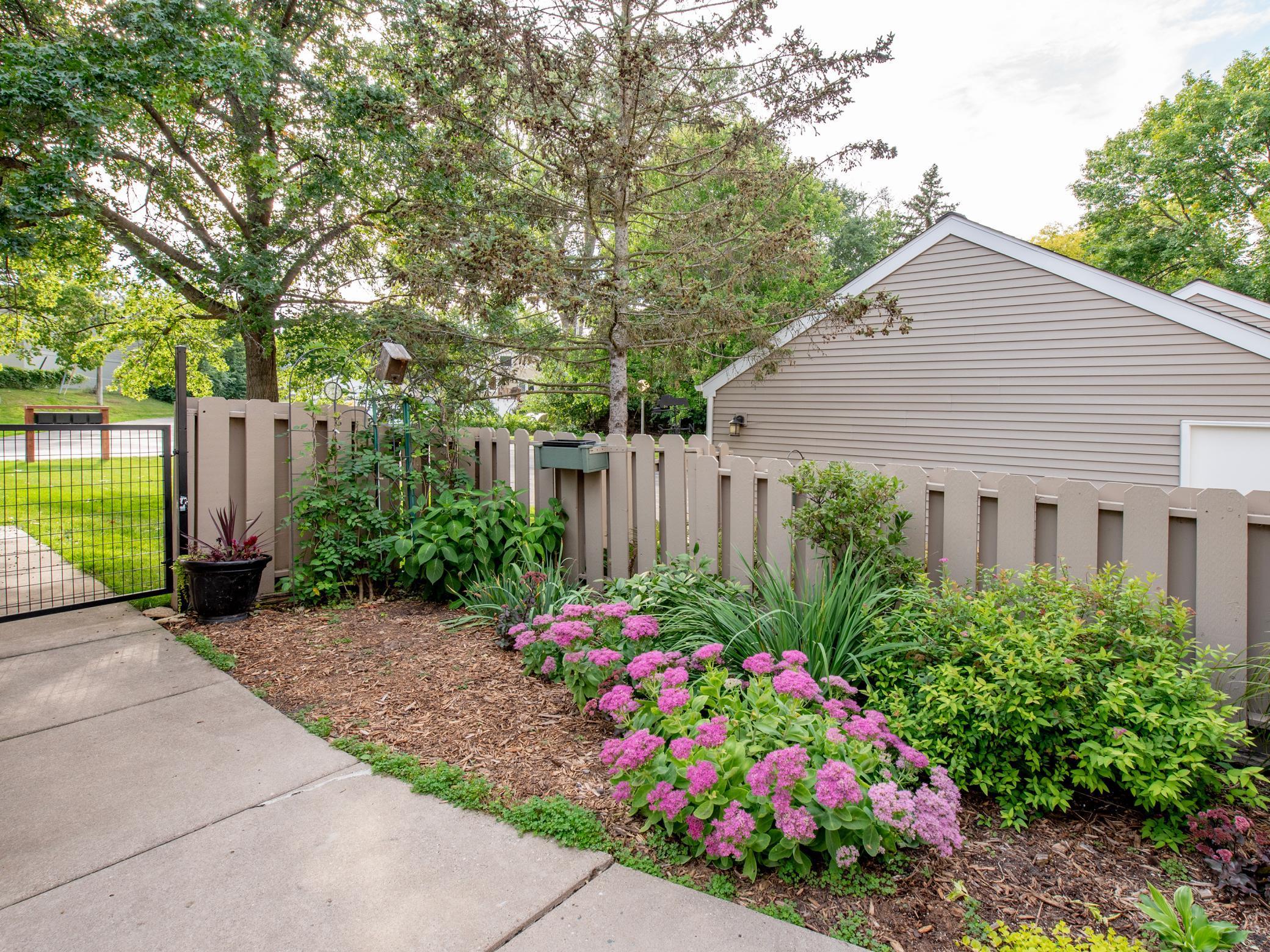 1198 Saint Clair Avenue