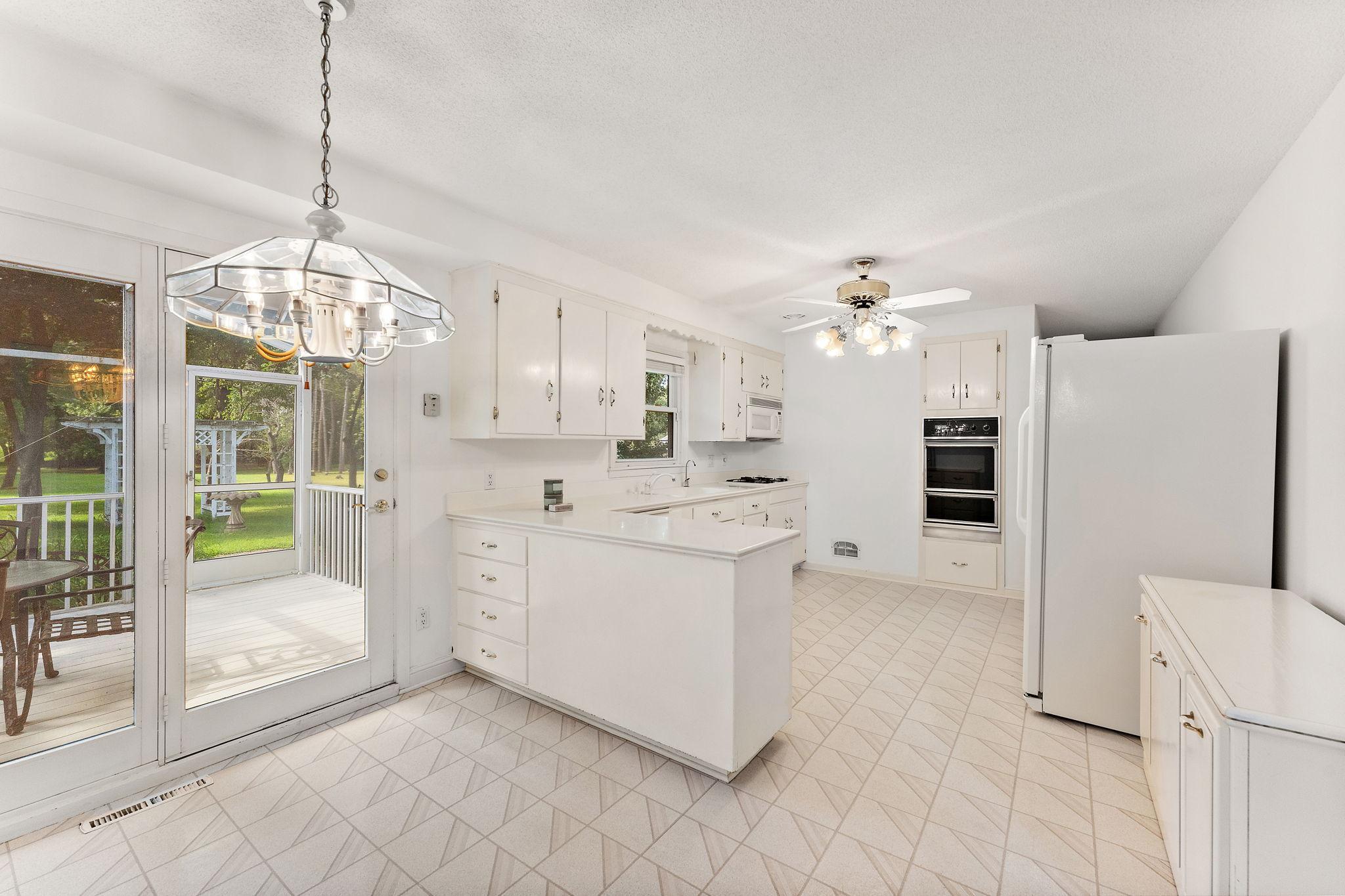 6379 Hodgson Road