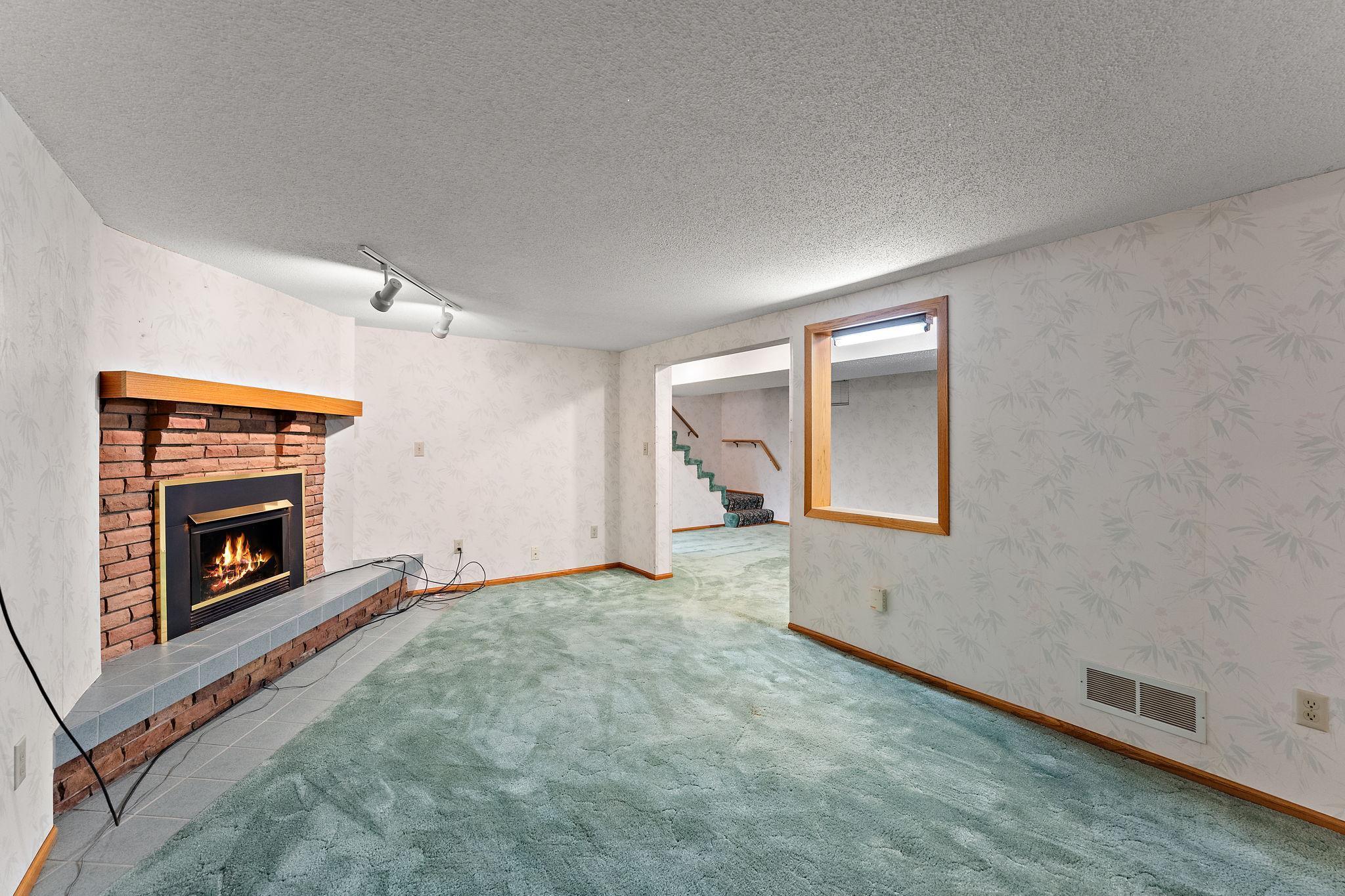 6379 Hodgson Road