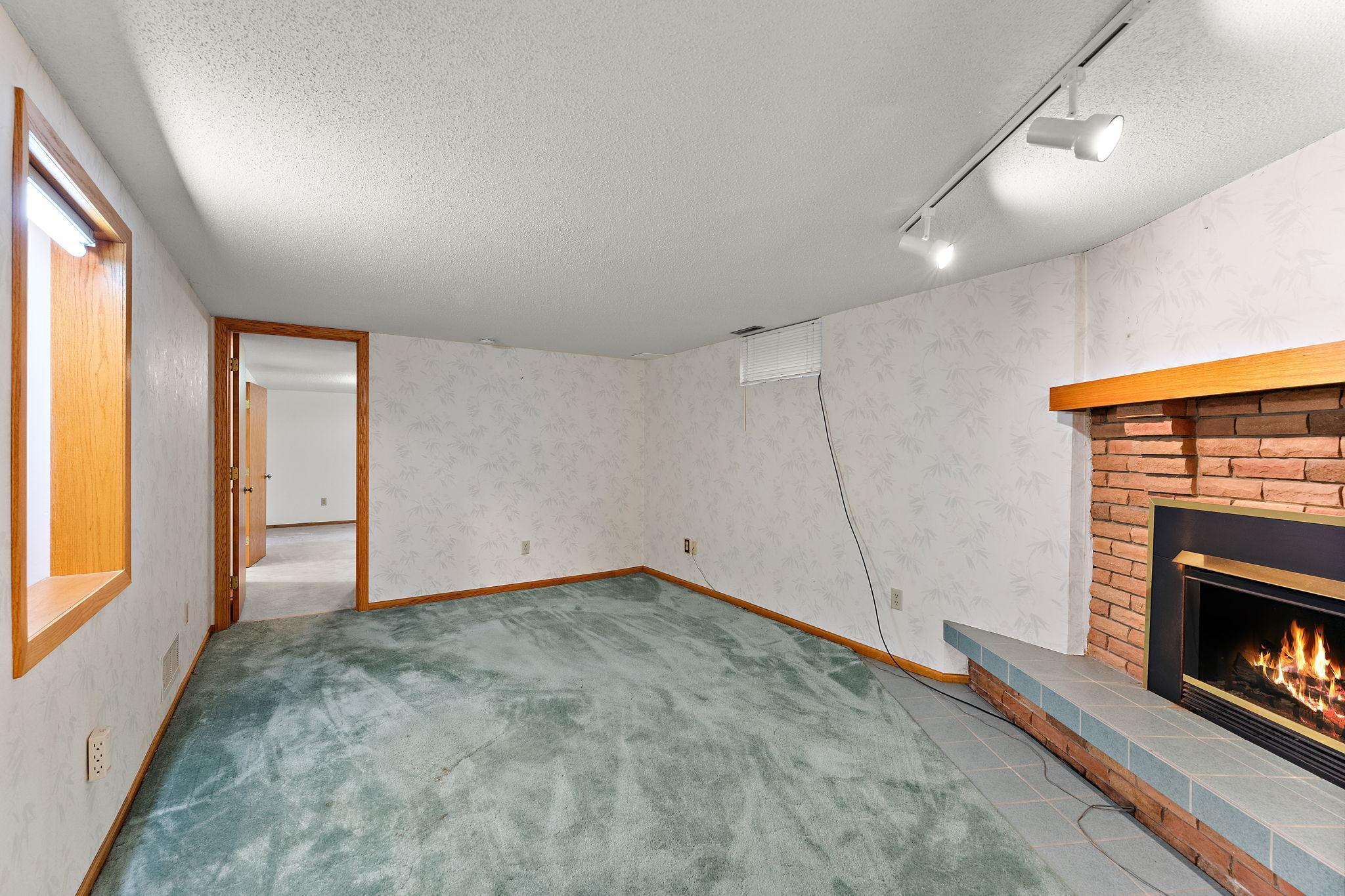 6379 Hodgson Road