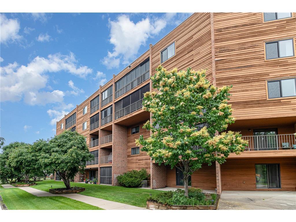 3320 Louisiana Avenue S Unit: 410