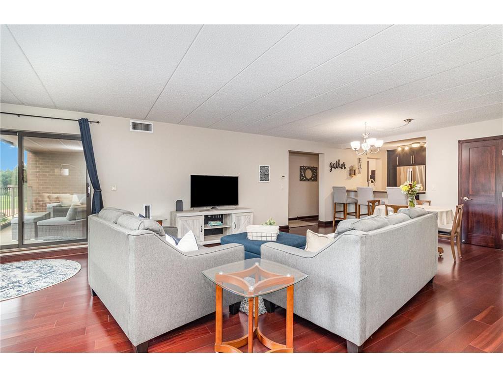 3320 Louisiana Avenue S Unit: 410