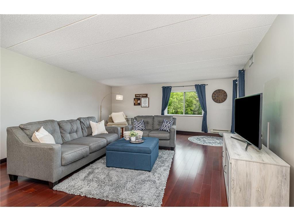 3320 Louisiana Avenue S Unit: 410