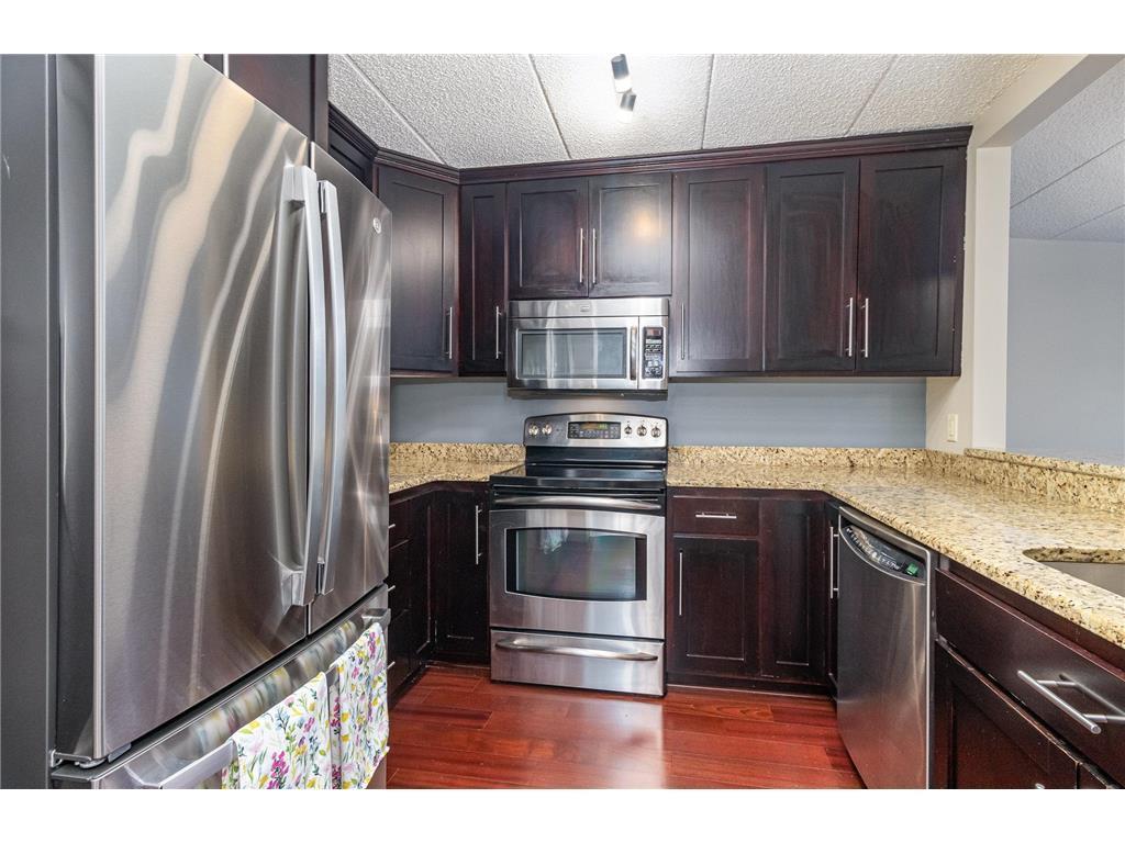 3320 Louisiana Avenue S Unit: 410