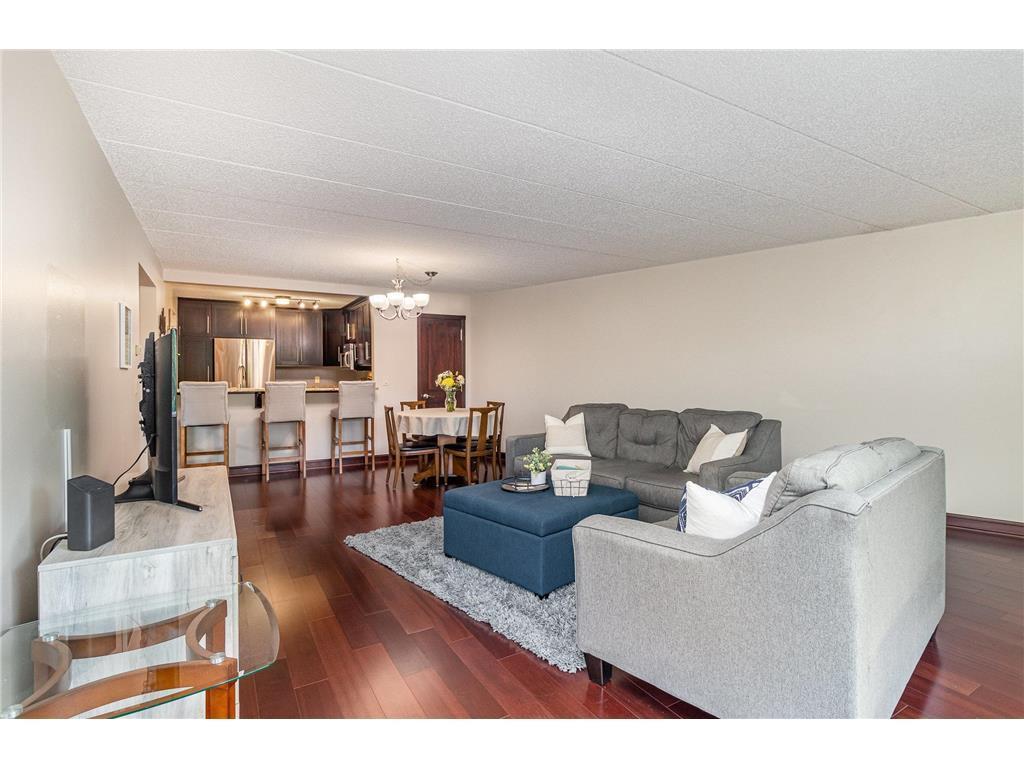 3320 Louisiana Avenue S Unit: 410