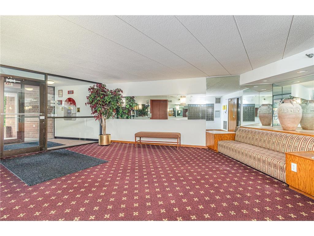 3320 Louisiana Avenue S Unit: 410