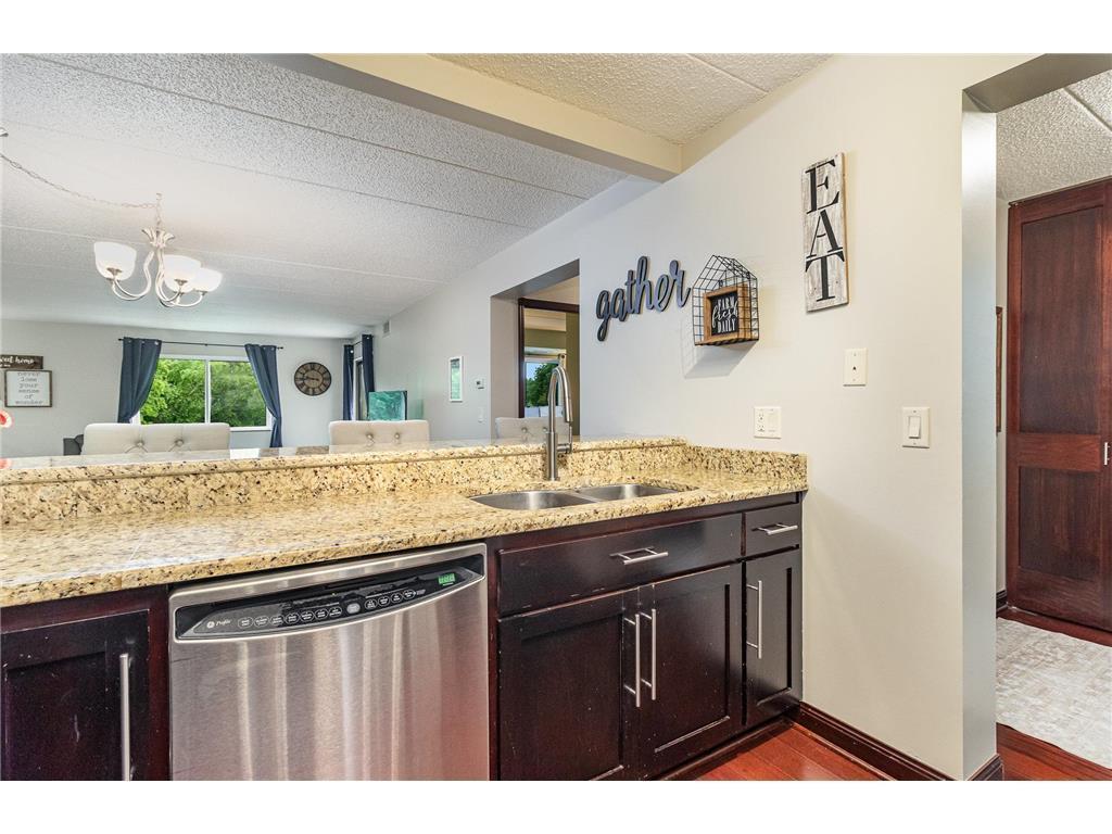 3320 Louisiana Avenue S Unit: 410