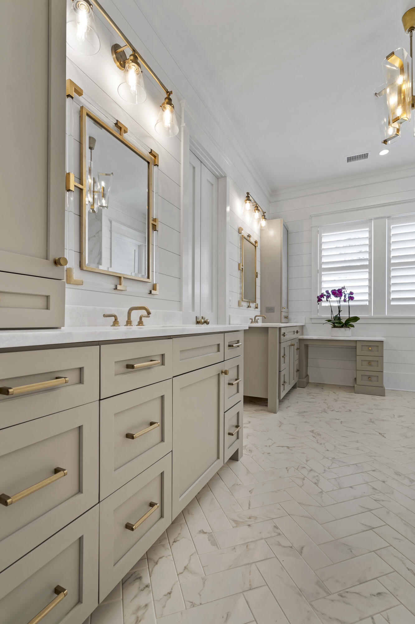 157 River Green Place