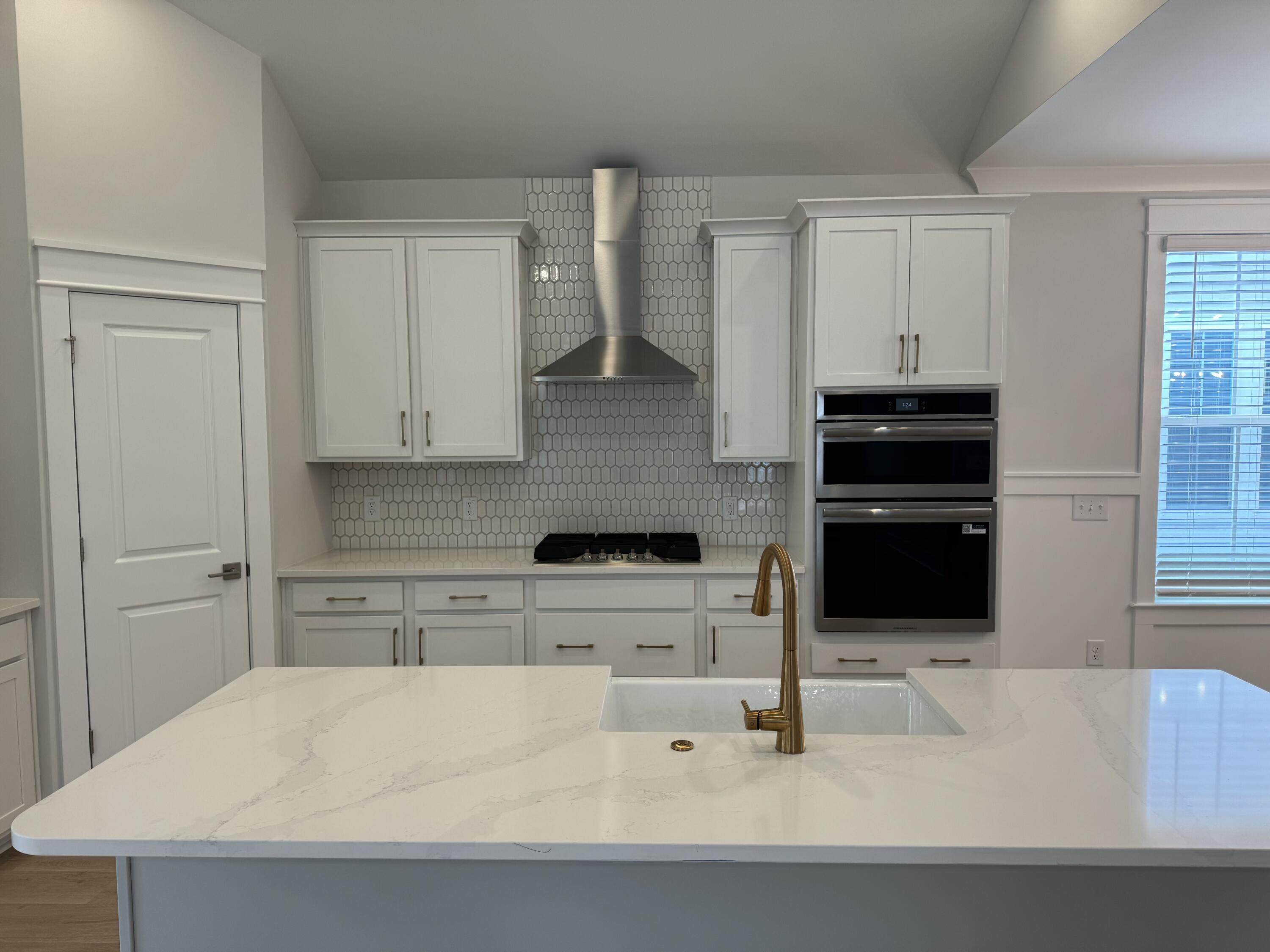 1165 Oak Bluff Avenue