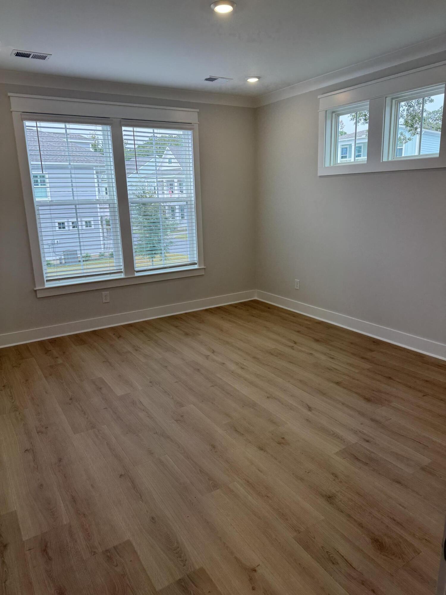 1165 Oak Bluff Avenue