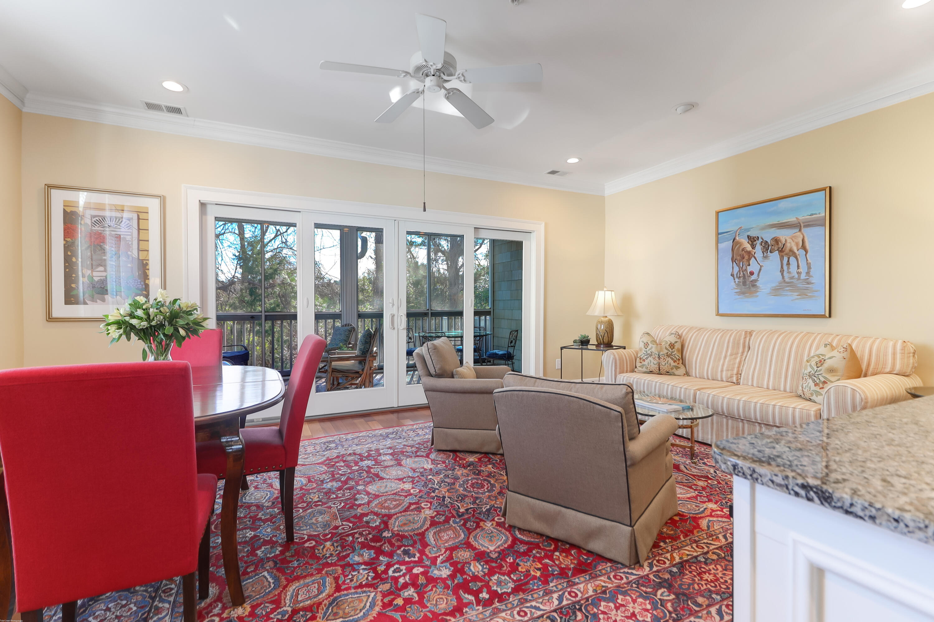 400 Kinloss Country Lane