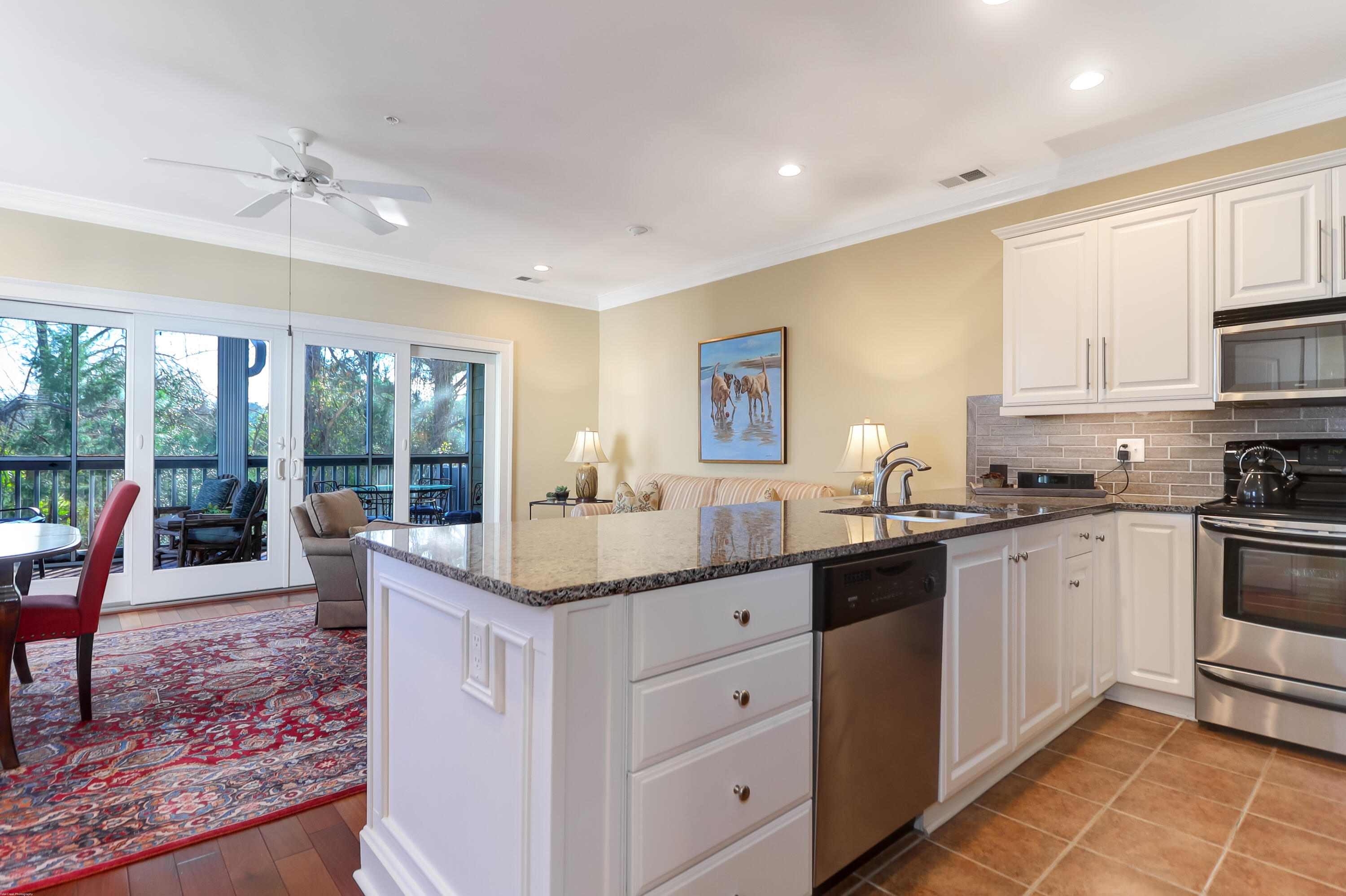 400 Kinloss Country Lane