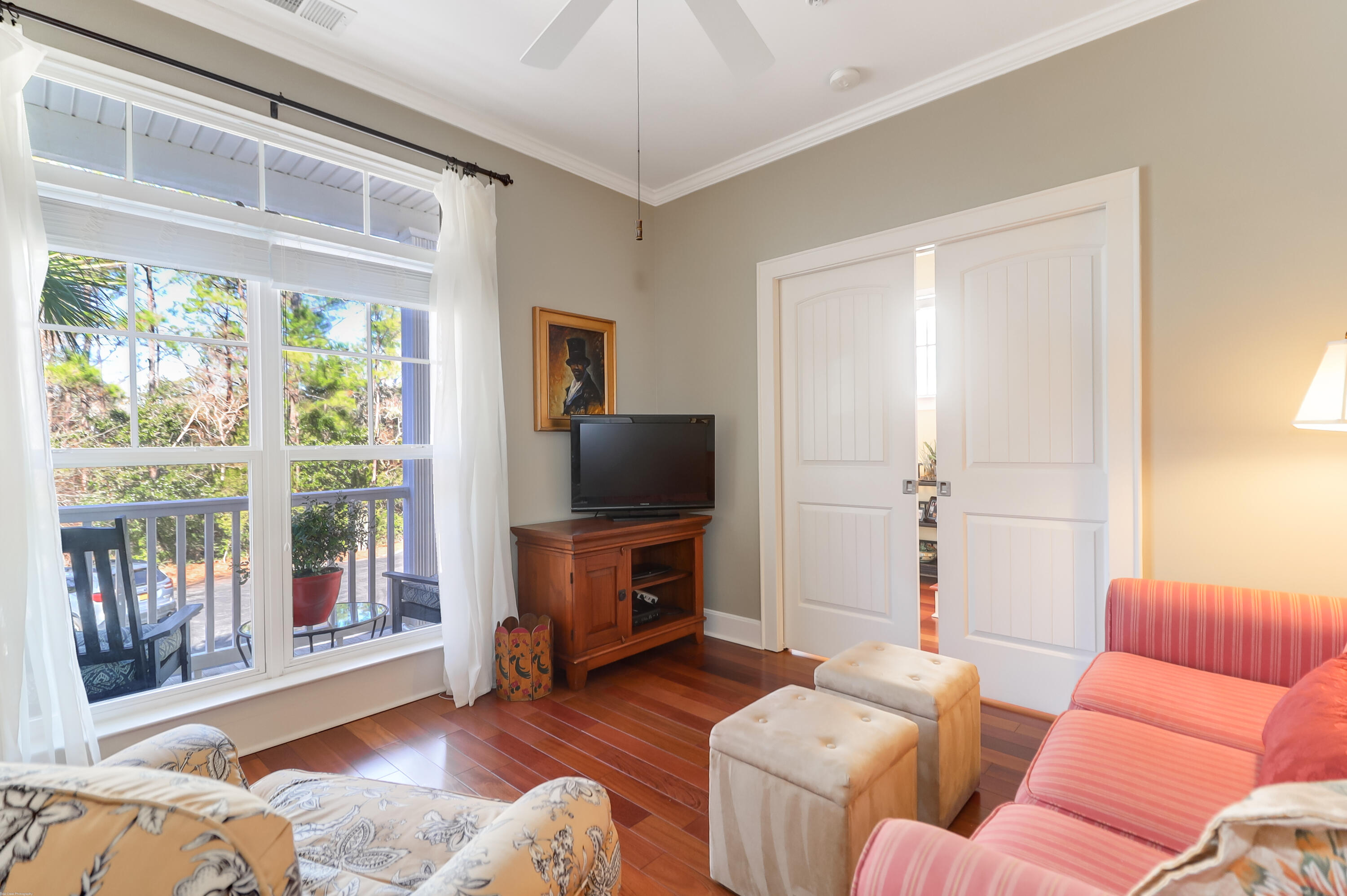 400 Kinloss Country Lane