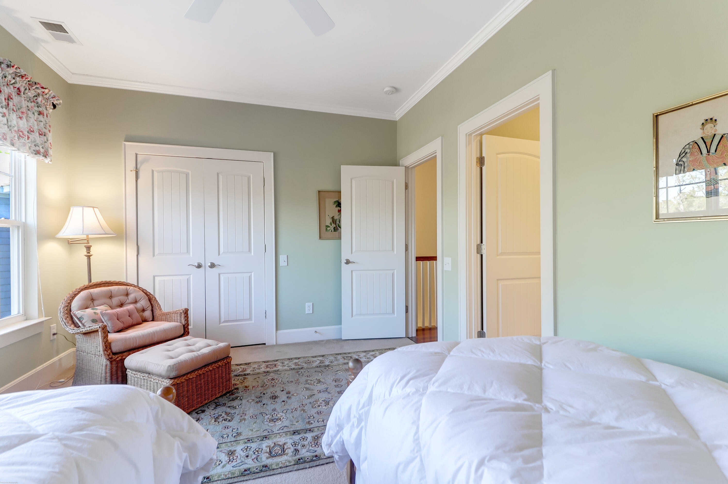 400 Kinloss Country Lane