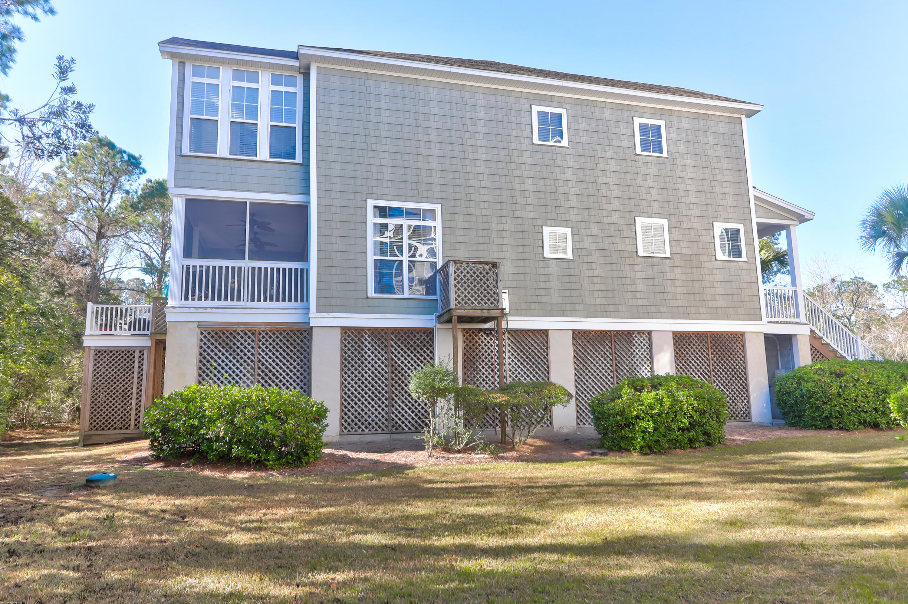 400 Kinloss Country Lane