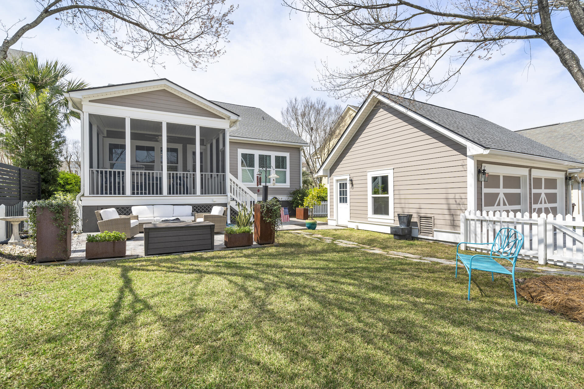 1706 Sailmaker Street