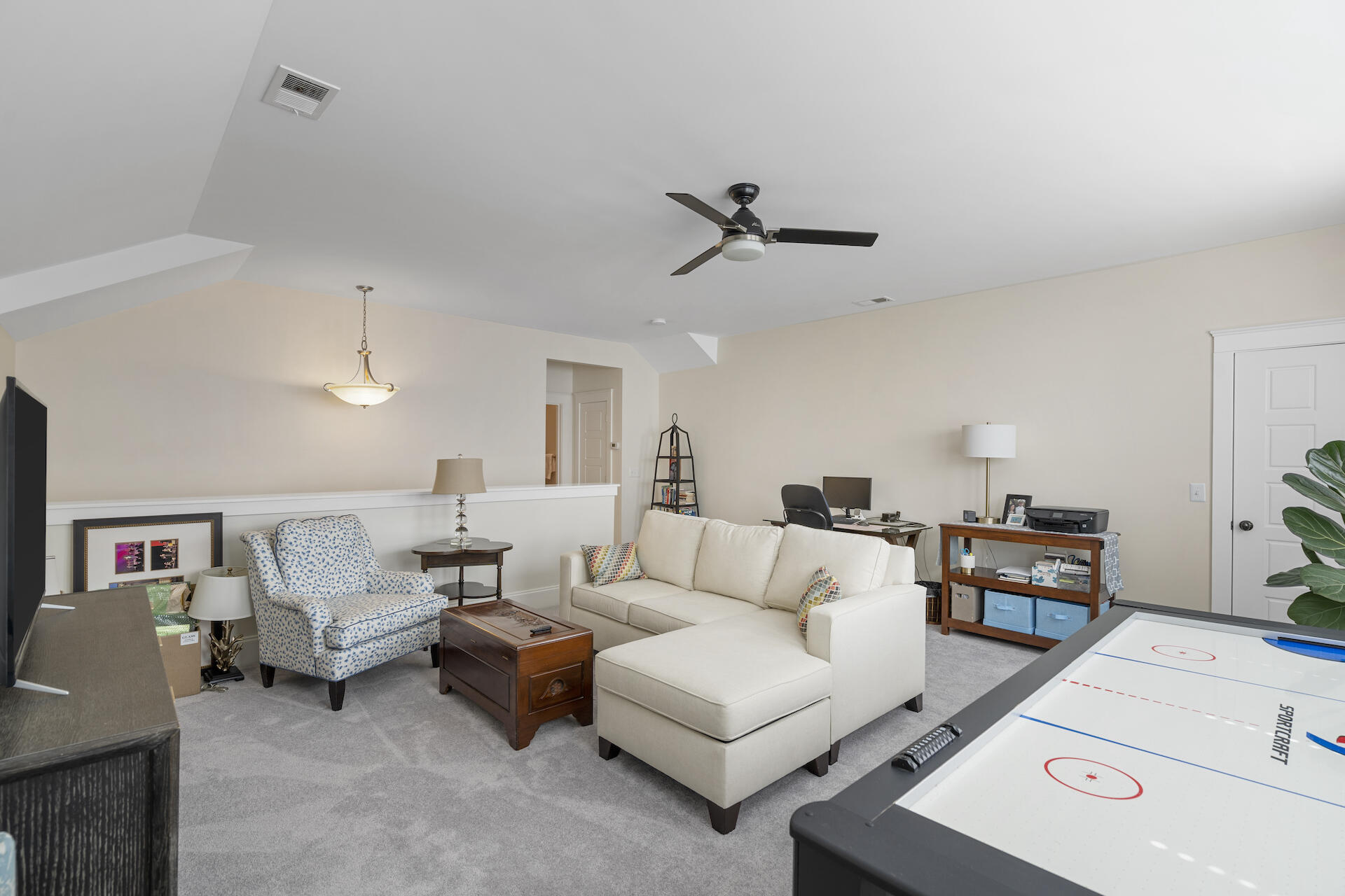 1706 Sailmaker Street