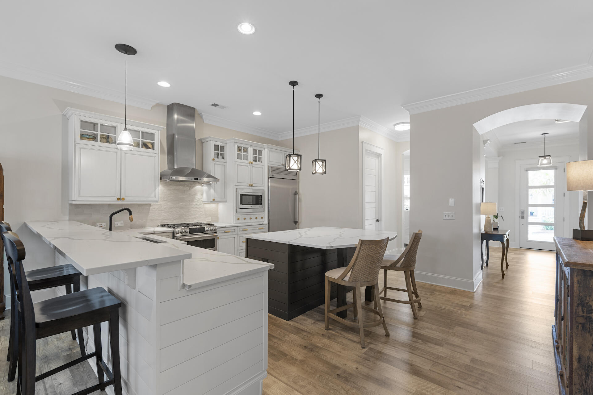 1706 Sailmaker Street