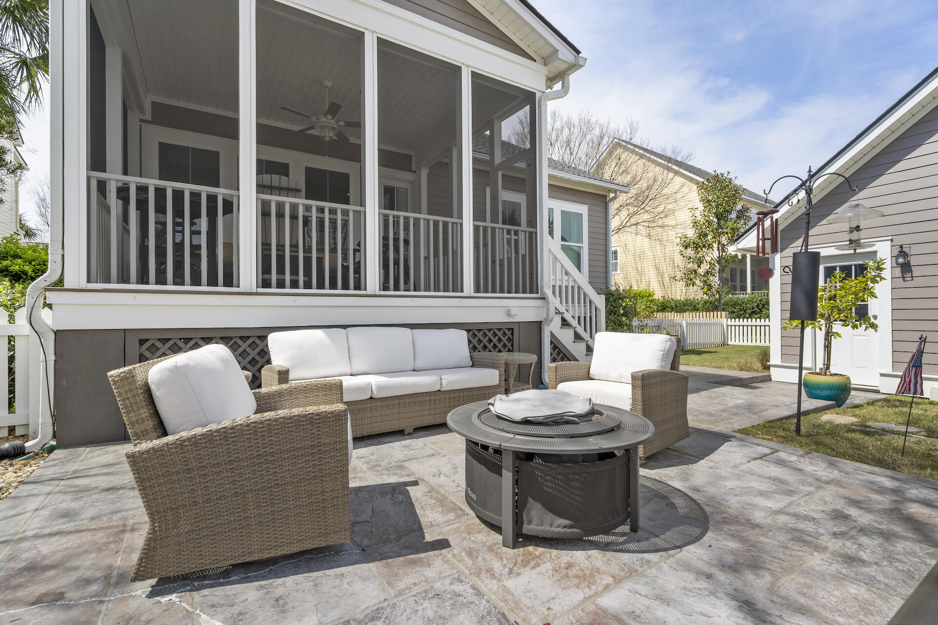 1706 Sailmaker Street