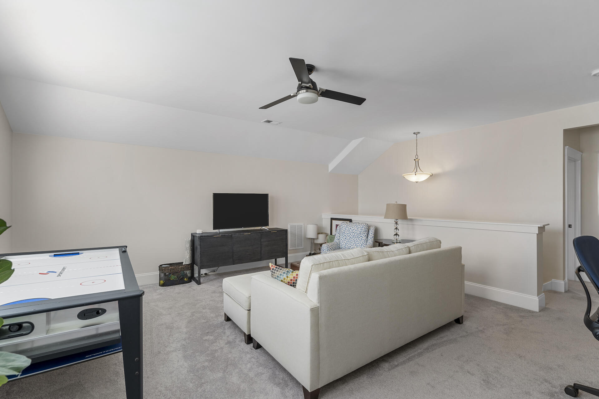 1706 Sailmaker Street