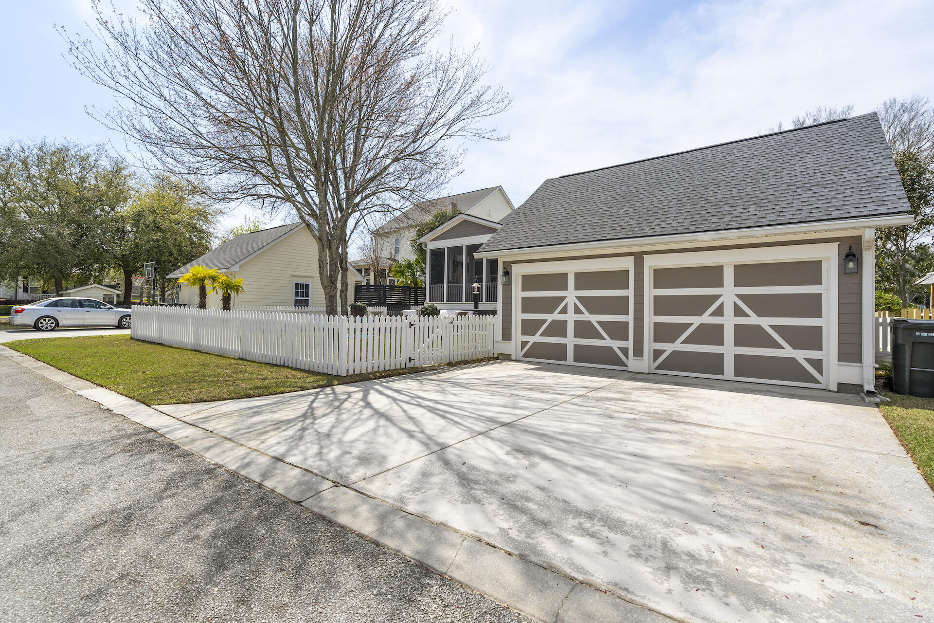 1706 Sailmaker Street