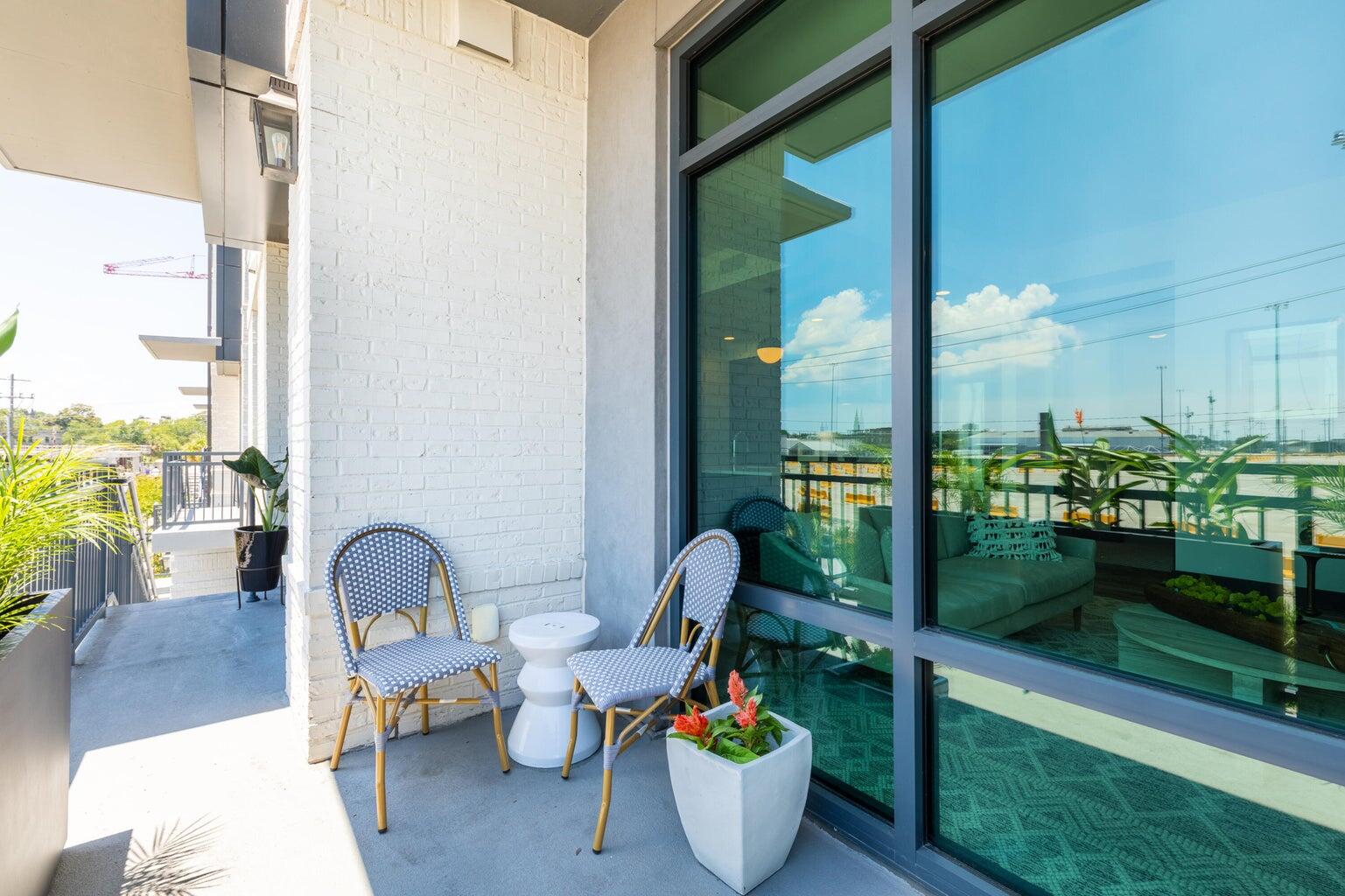 5 Gadsdenboro Street # 207