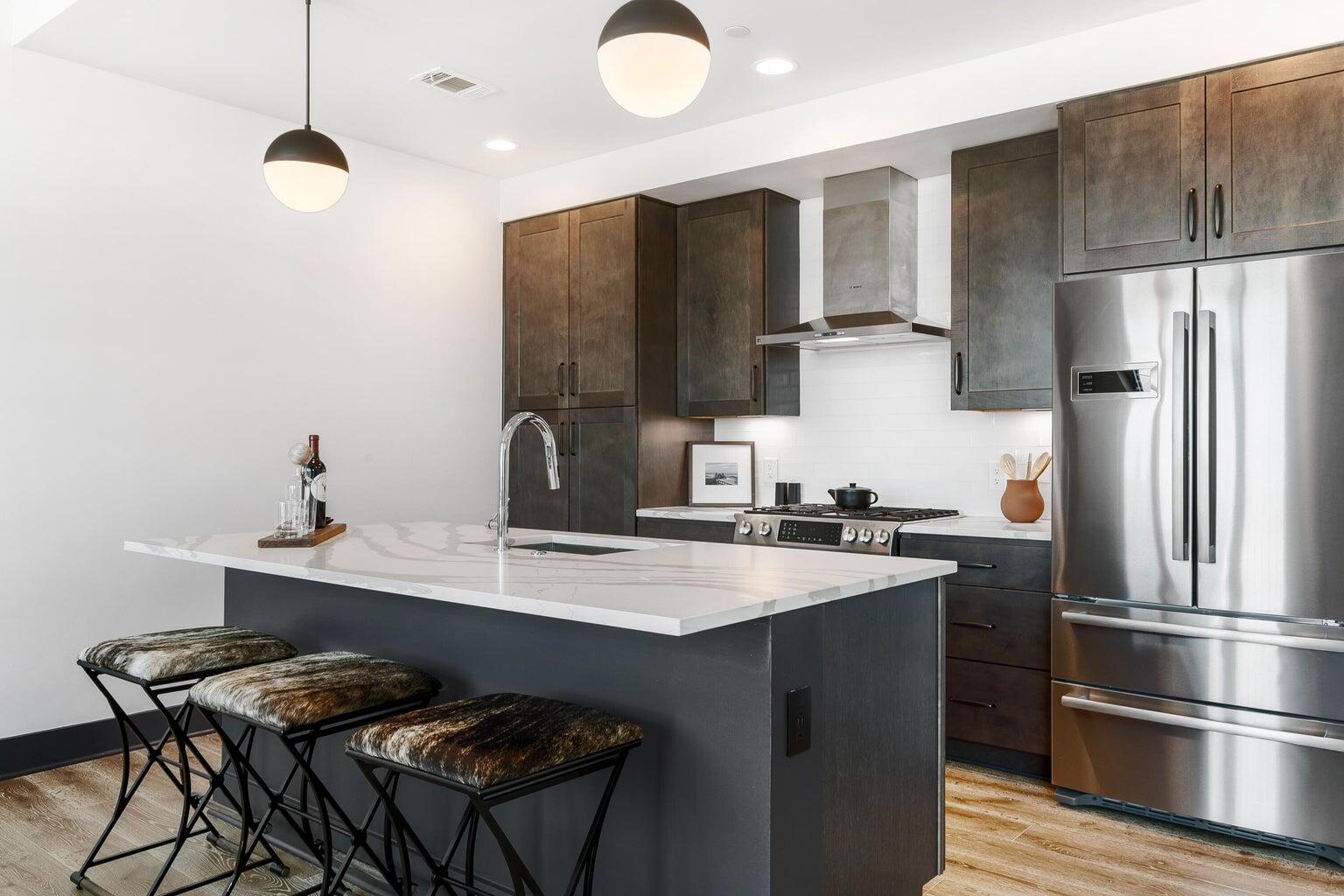 5 Gadsdenboro Street # 207