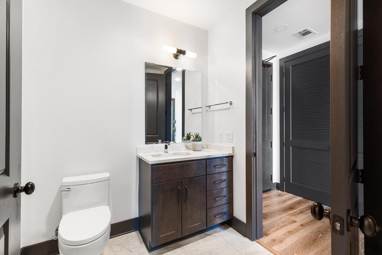 5 Gadsdenboro Street # 207