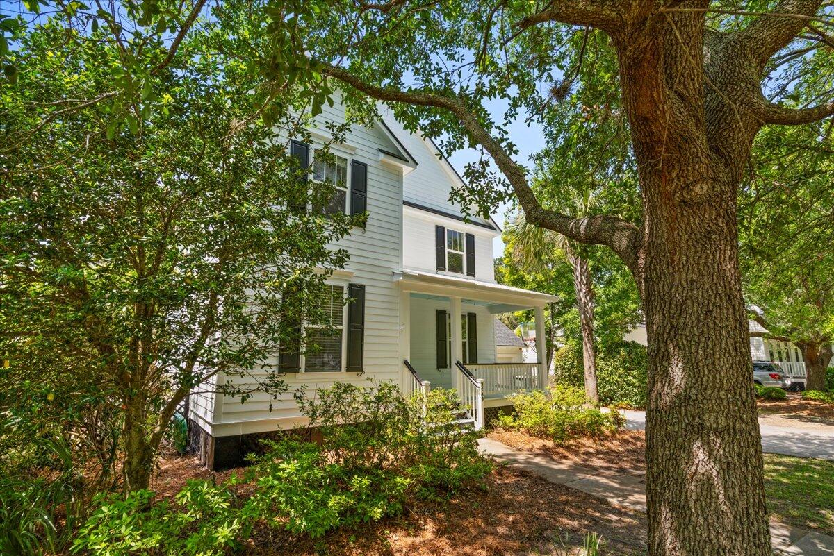 2209 Daniel Island Drive