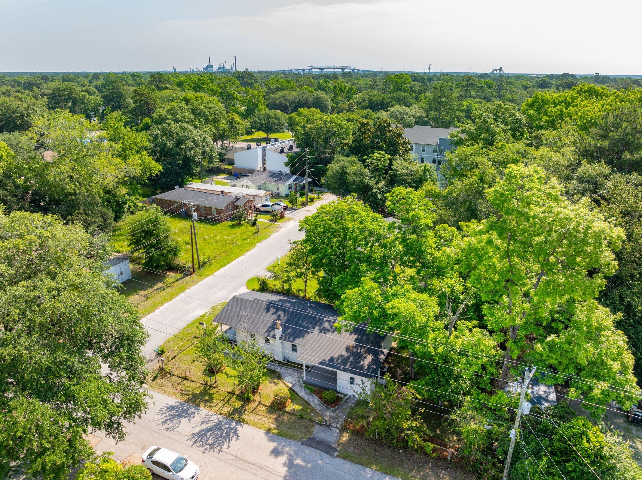 1533 Cantwell Street