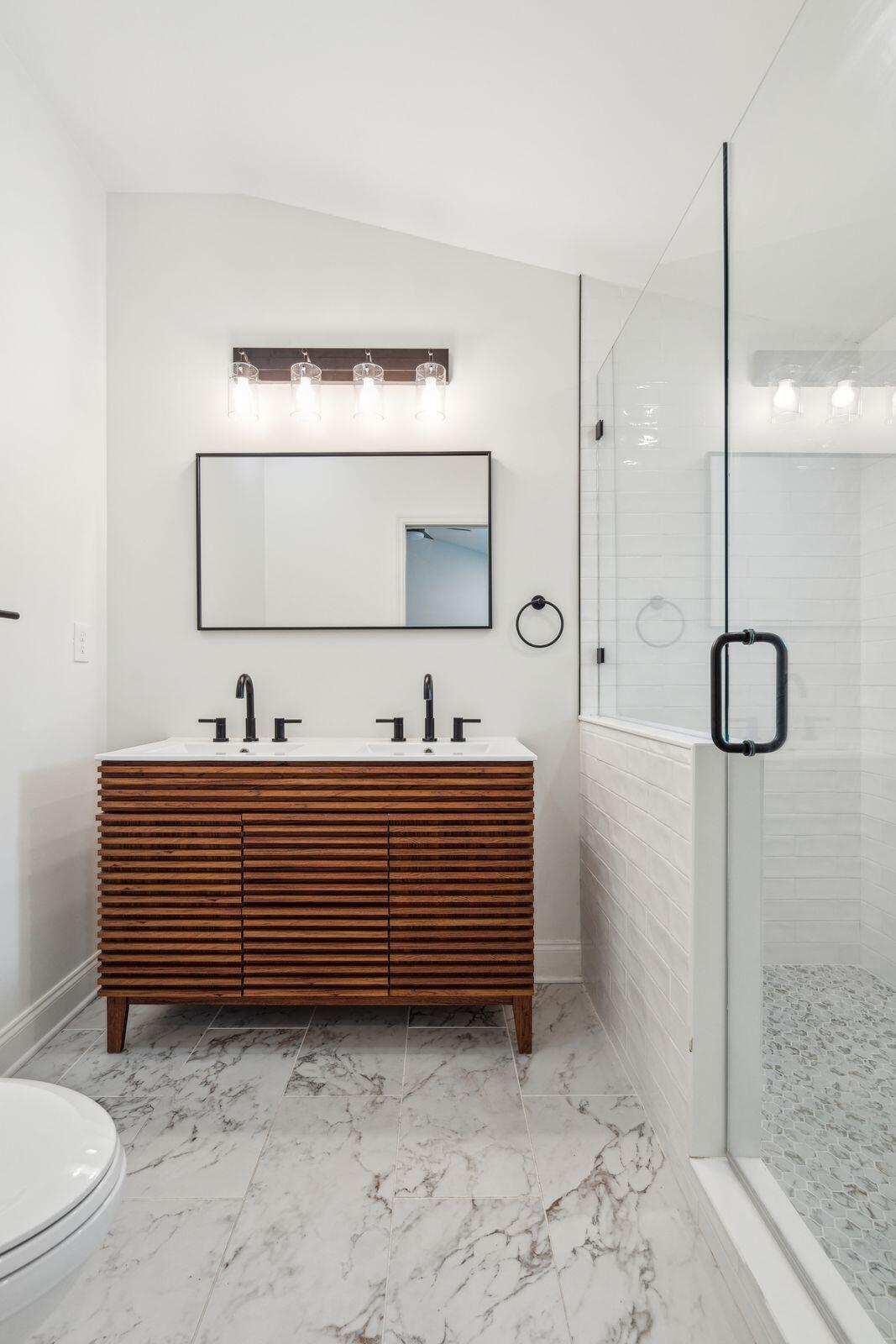 1533 Cantwell Street