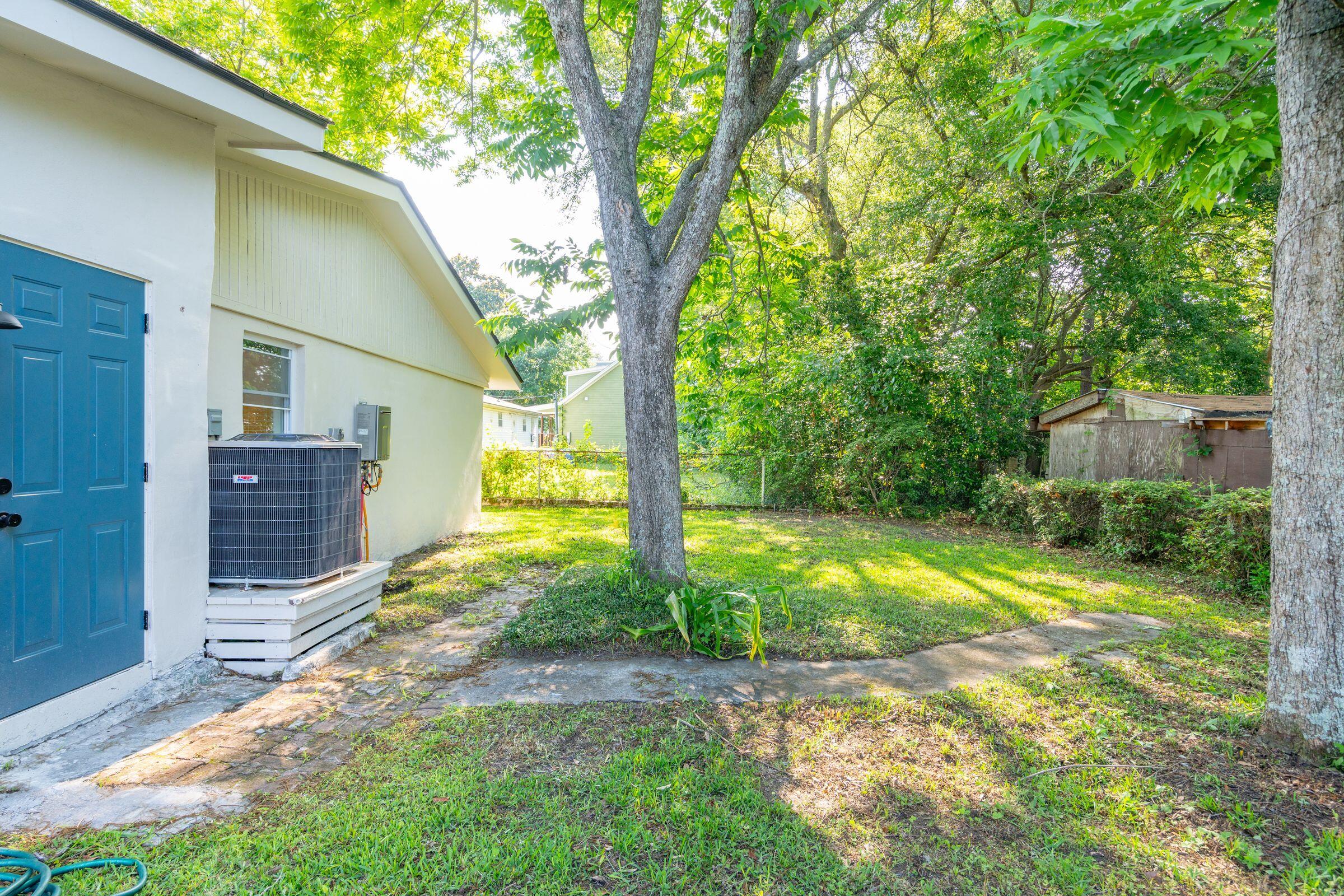 1533 Cantwell Street