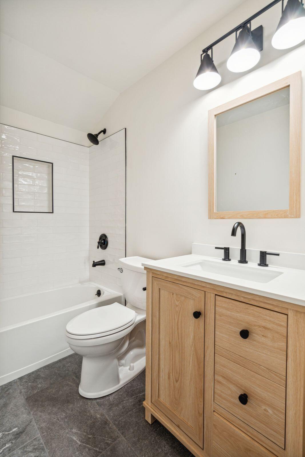 1533 Cantwell Street