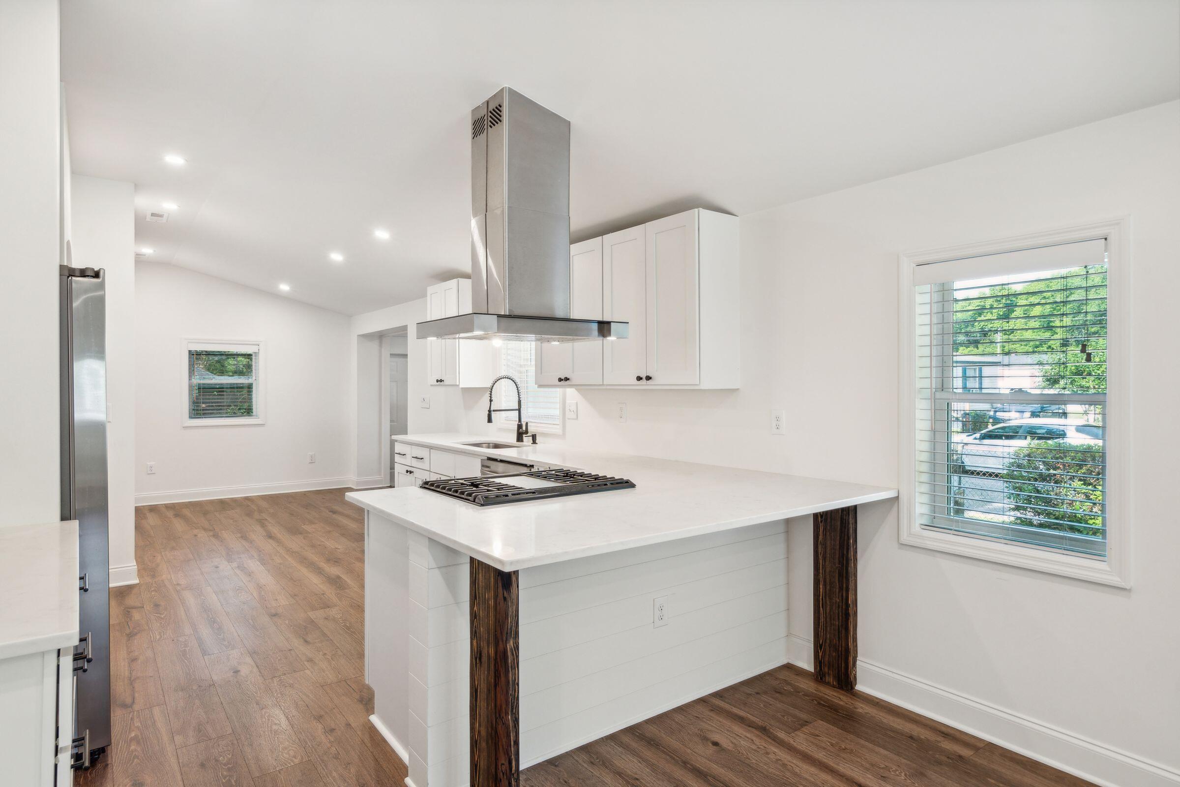 1533 Cantwell Street