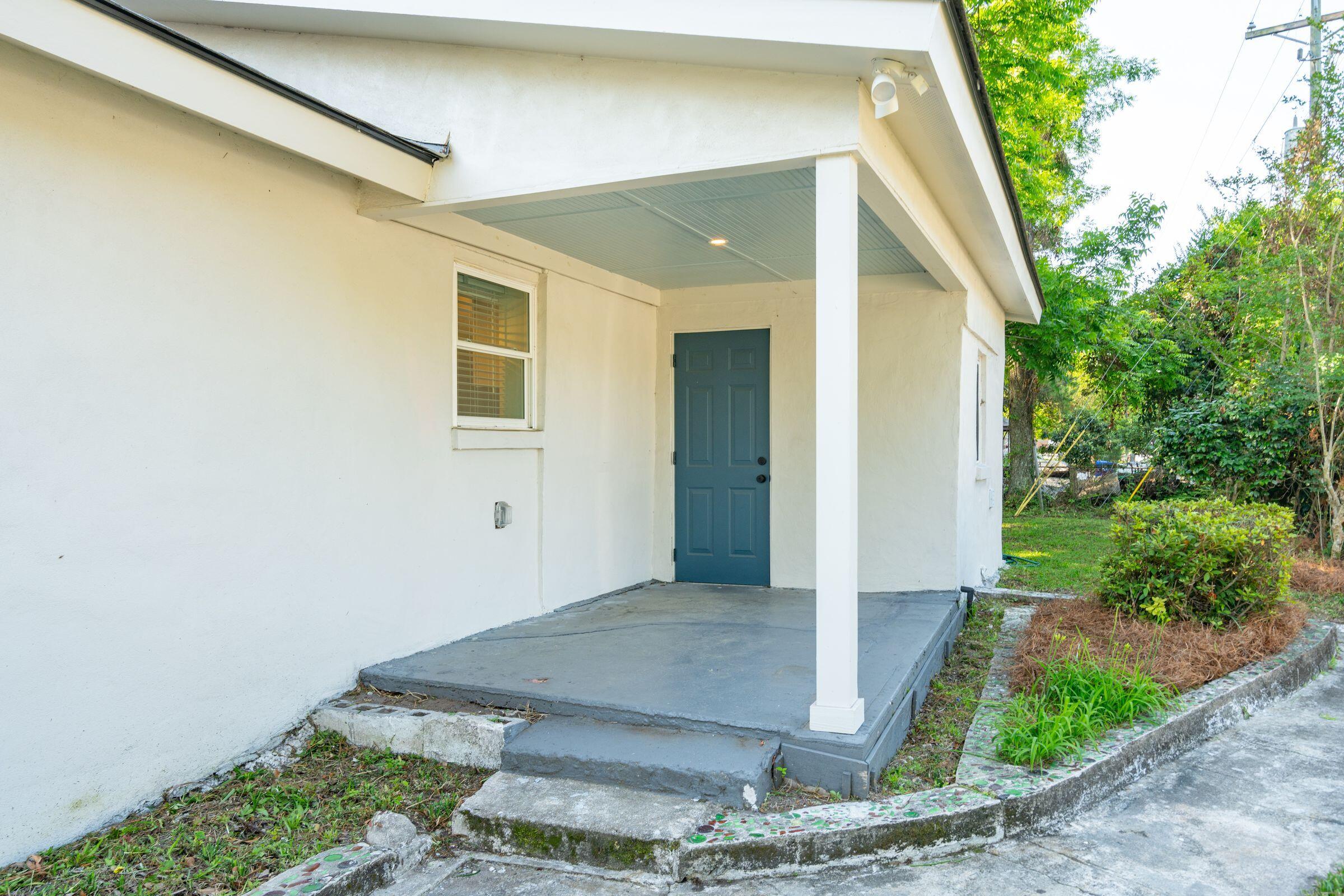 1533 Cantwell Street