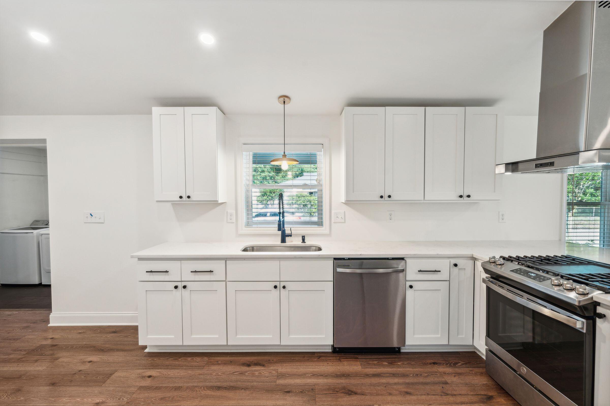 1533 Cantwell Street