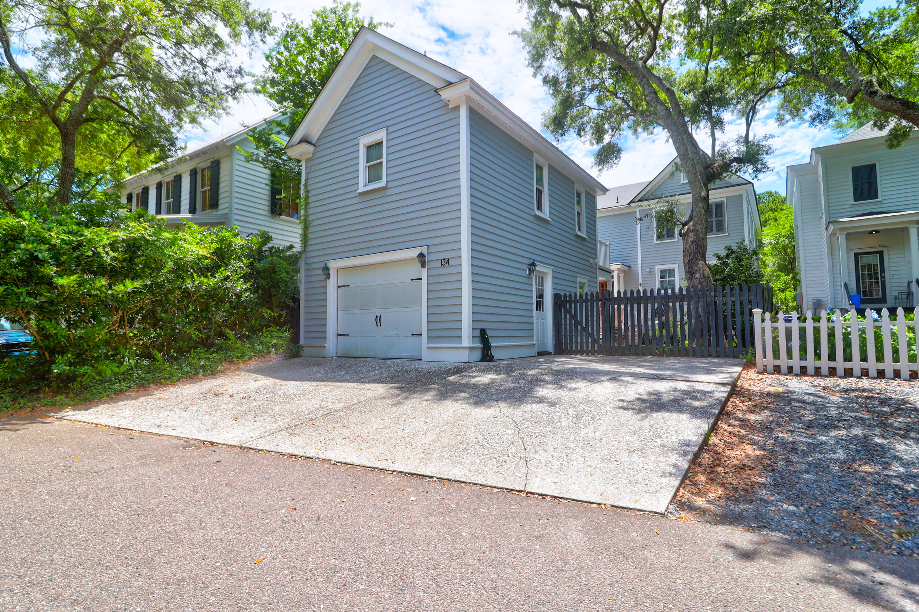 340 N Shelmore Boulevard