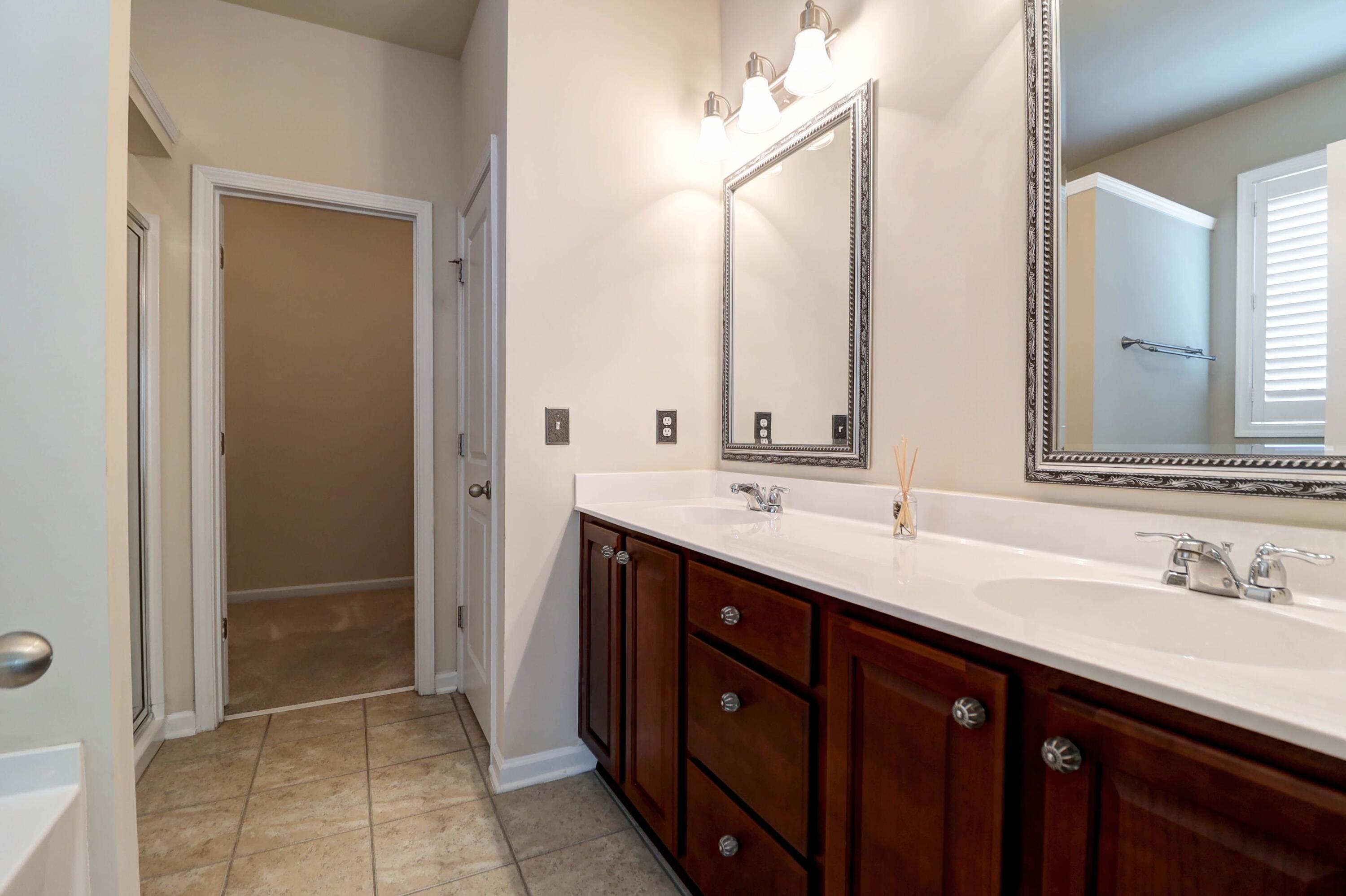 2242 Show Basket Way