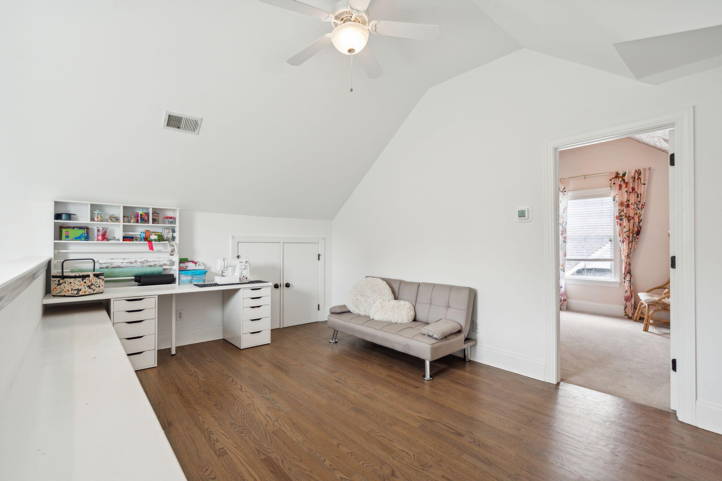 1261 Blakeway Street