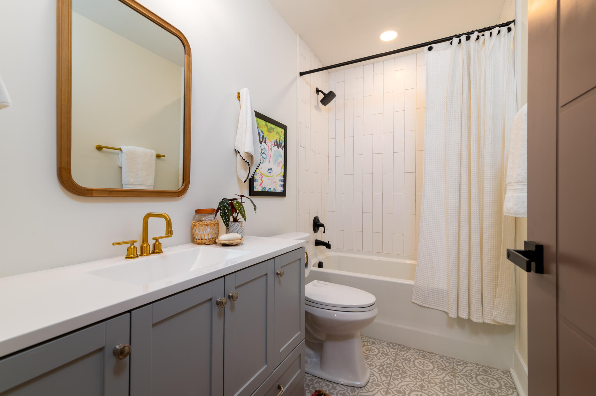 560 Castle Hall Road