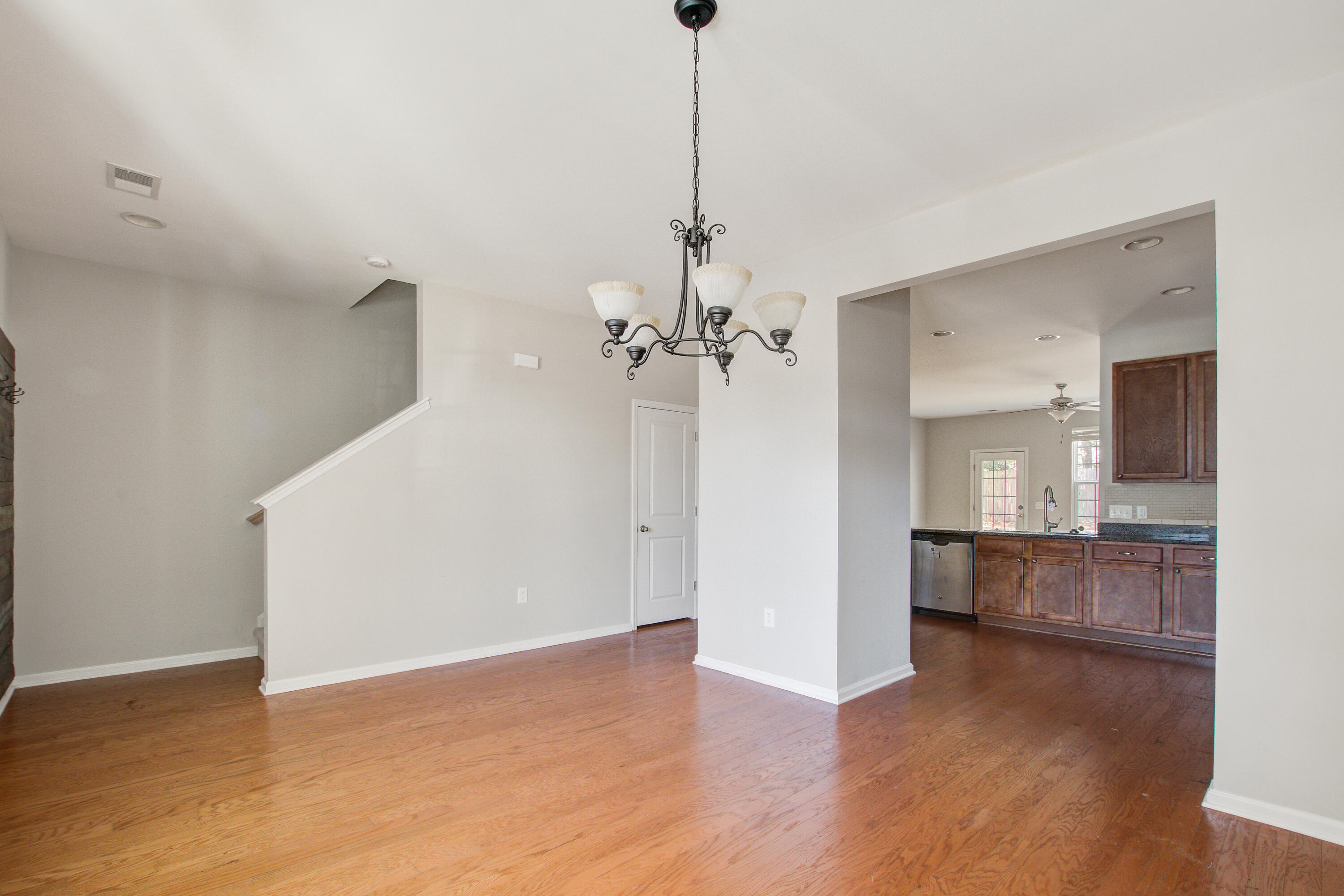 407 Hemingway Circle