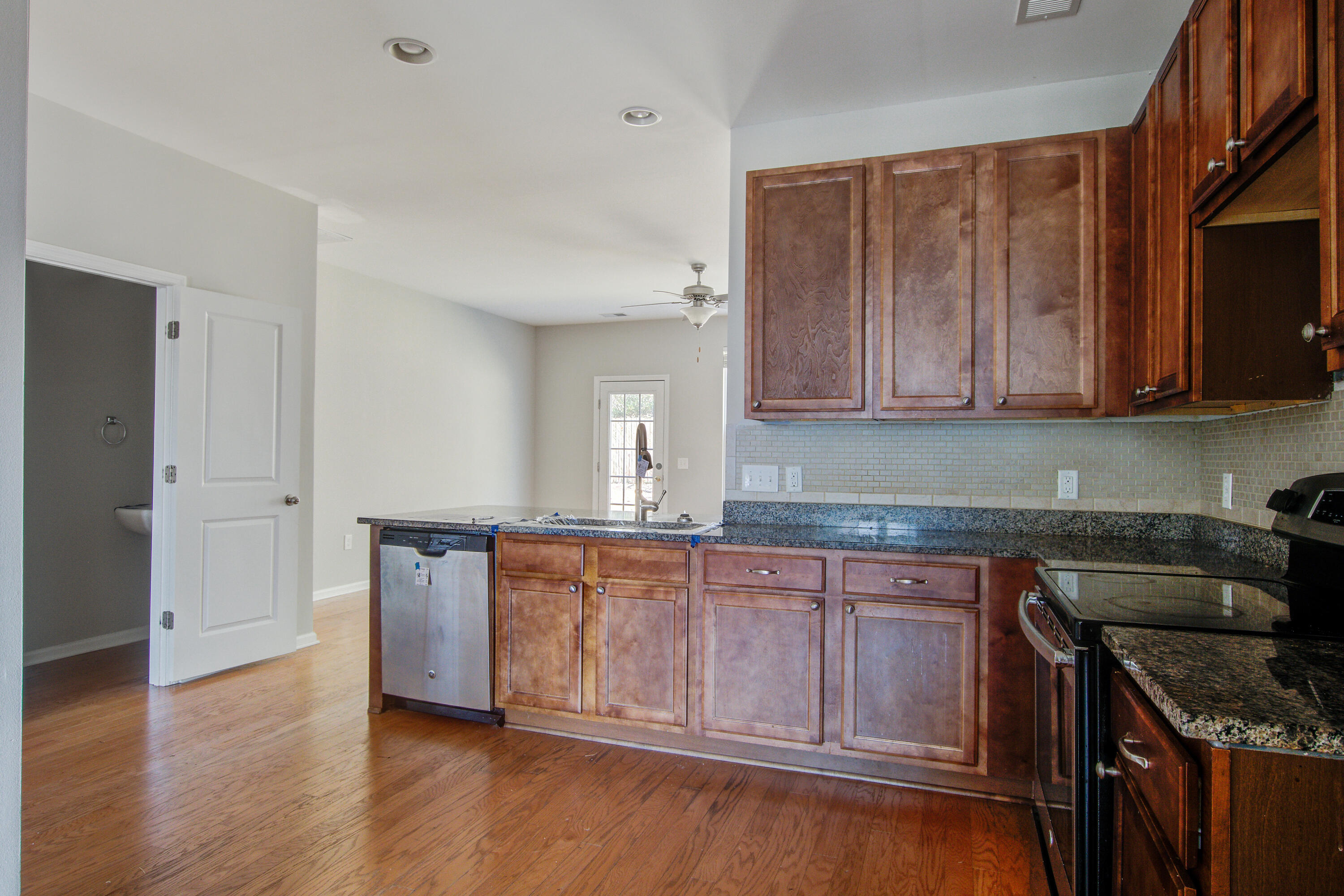 407 Hemingway Circle