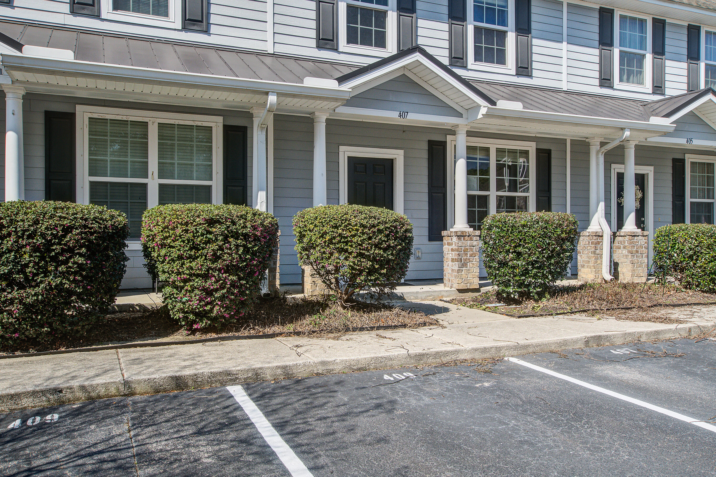 407 Hemingway Circle