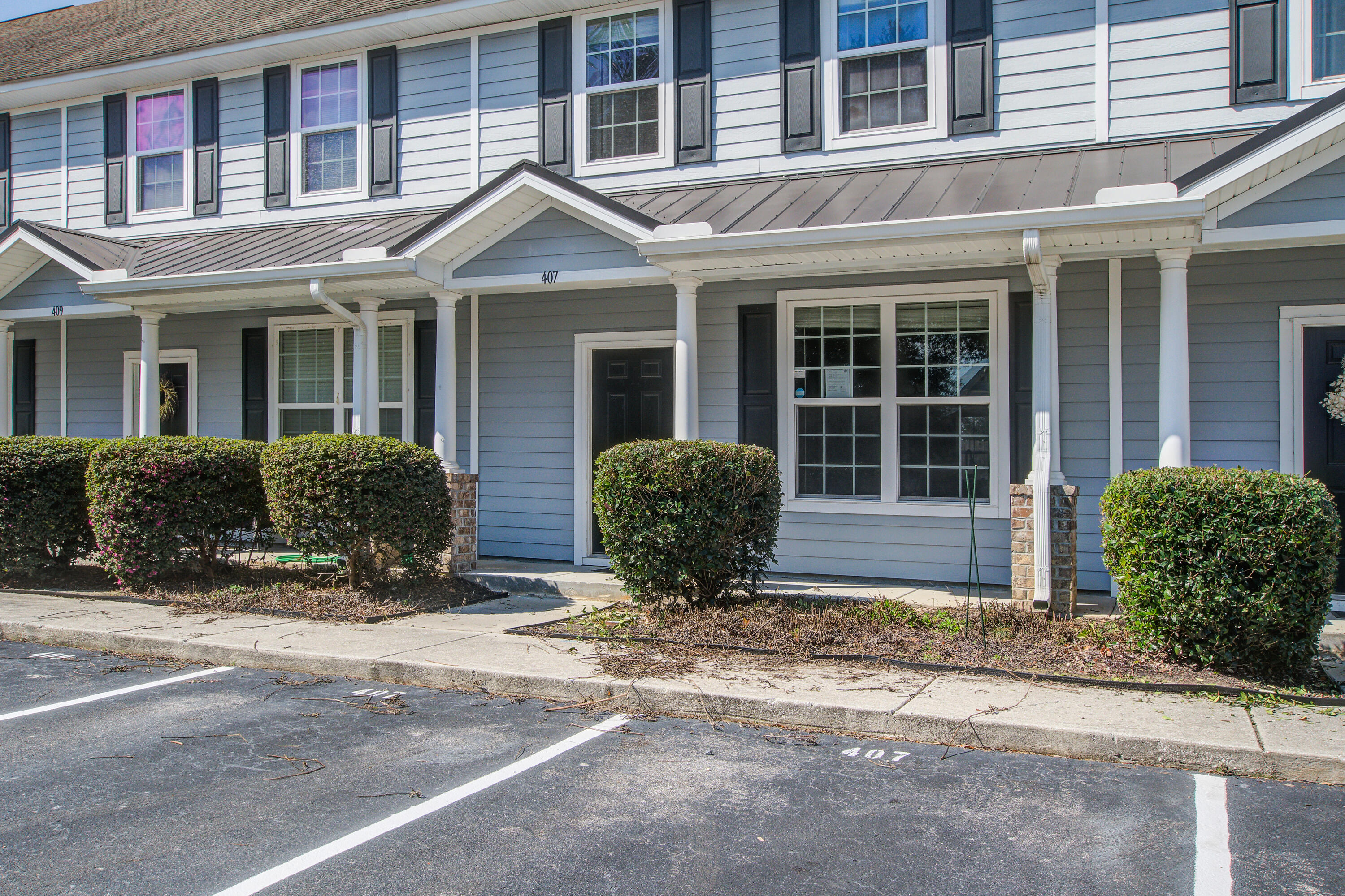 407 Hemingway Circle