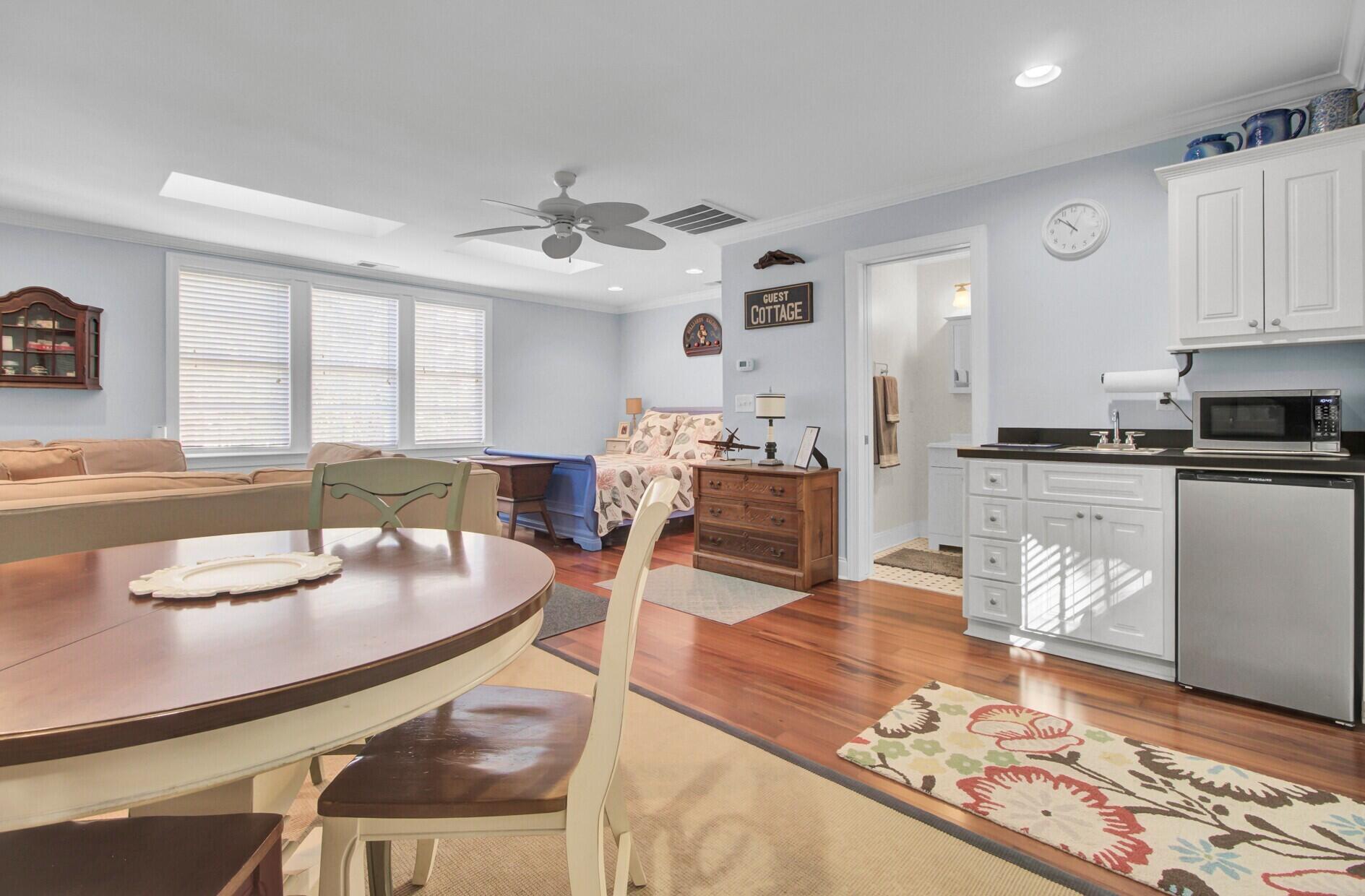 1040 Barfield Street