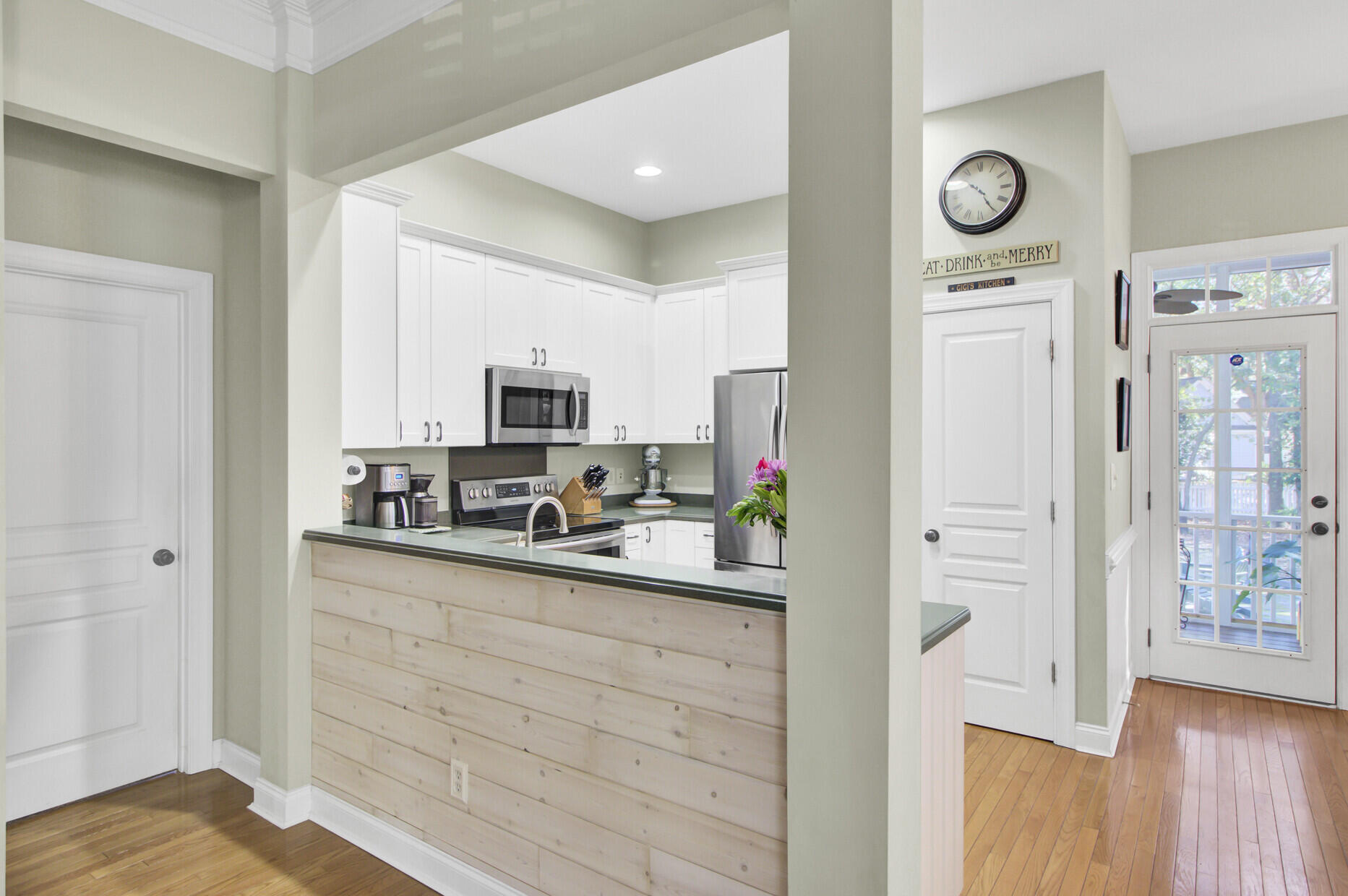 1040 Barfield Street